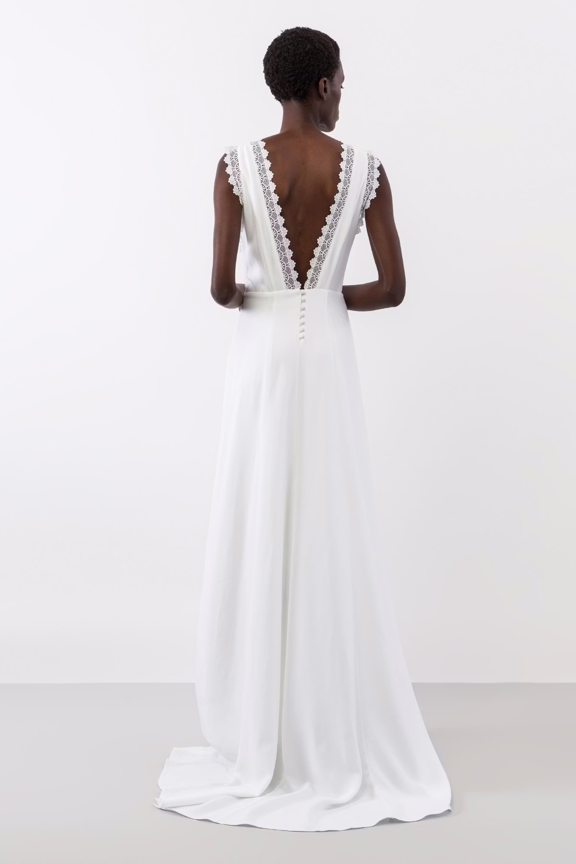 May Kleid LOOKBOOK BACK 30600254-WH010