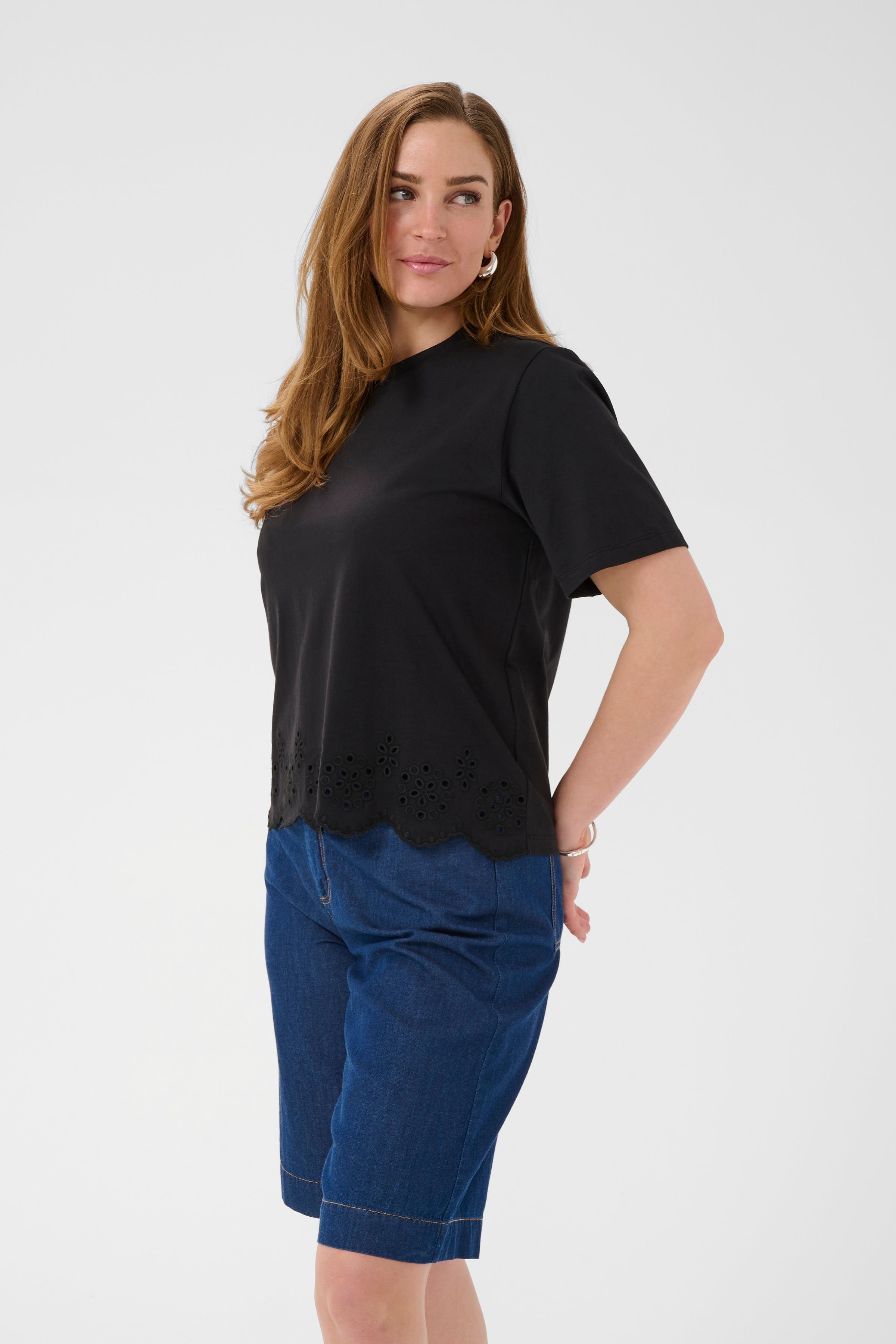 BPrikka T-shirt LOOKBOOK FRONT 40200167-100121