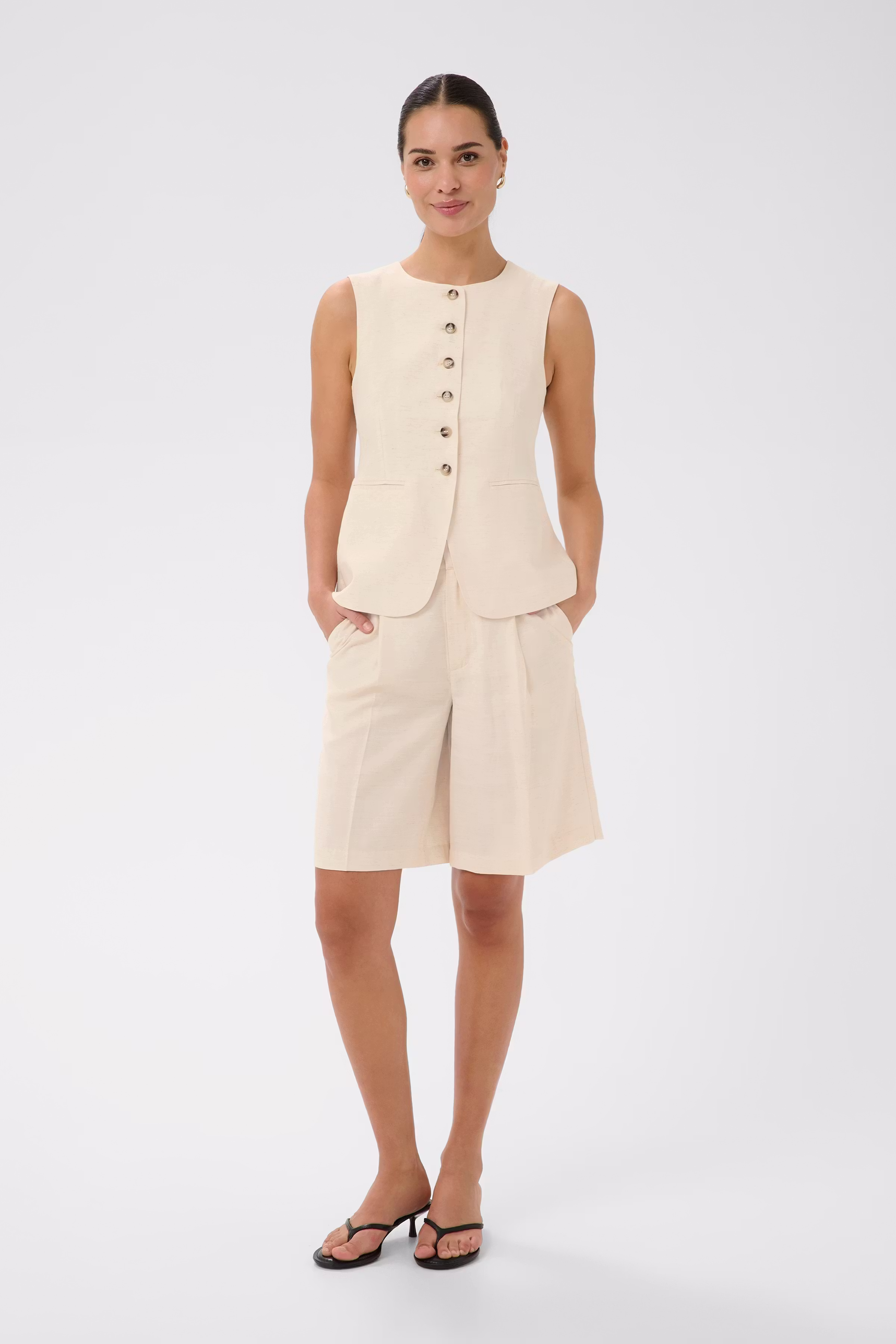 KAannetta Shorts LOOKBOOK FRONT 10511639-1513051