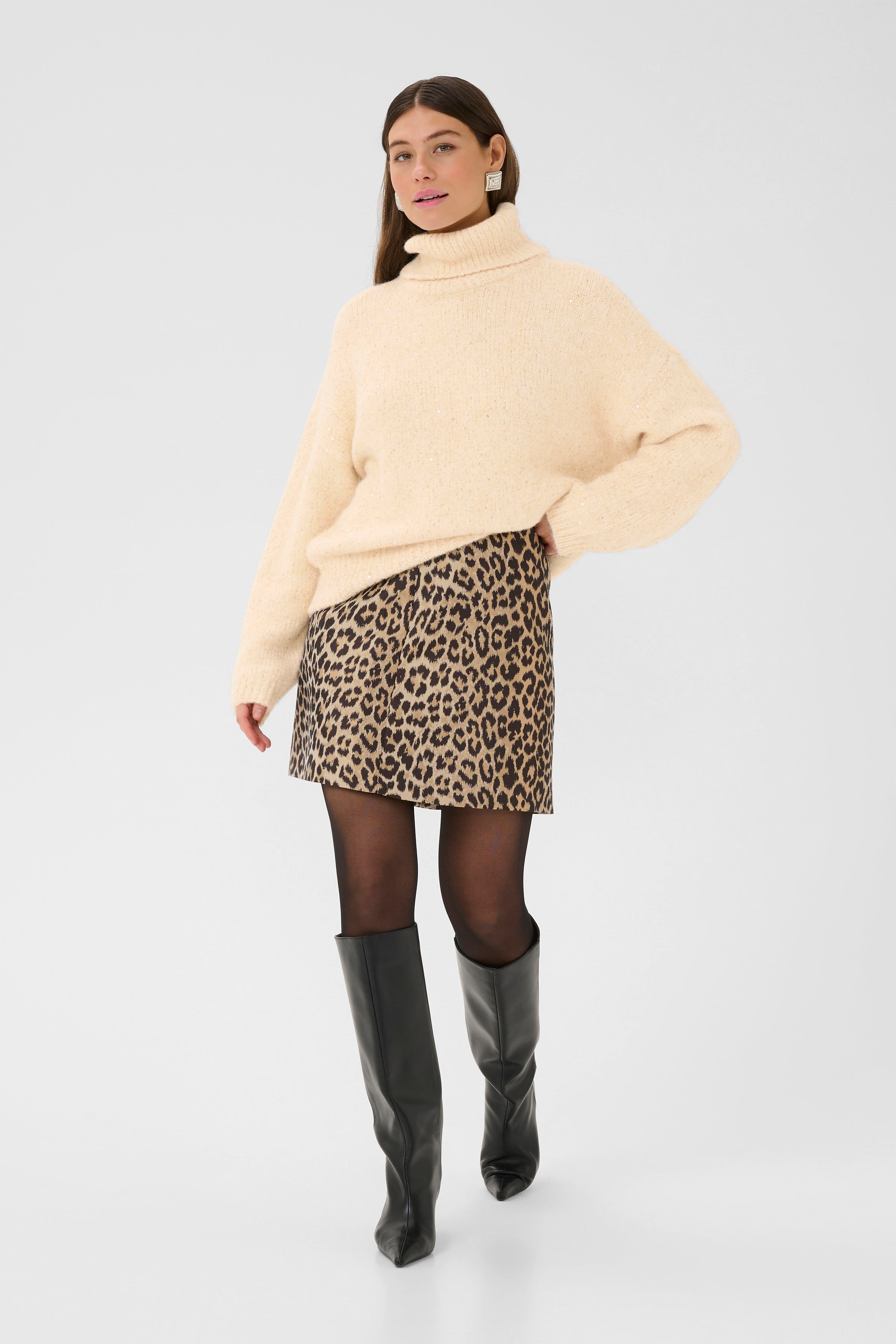 CUpriscilla Pullover LOOKBOOK FRONT 50112476-120304