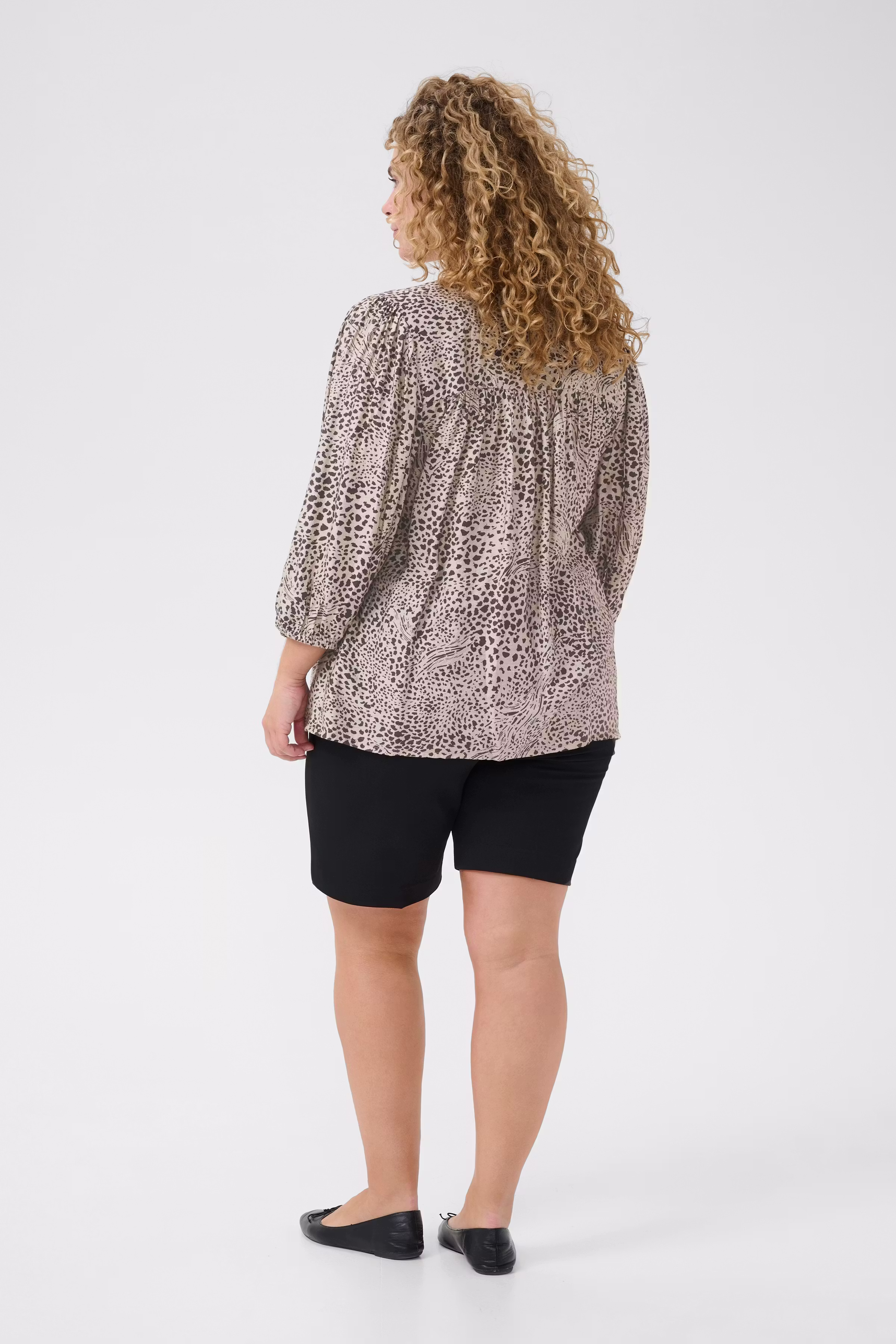 KCdebri Bluse LOOKBOOK BACK 10583208-107403