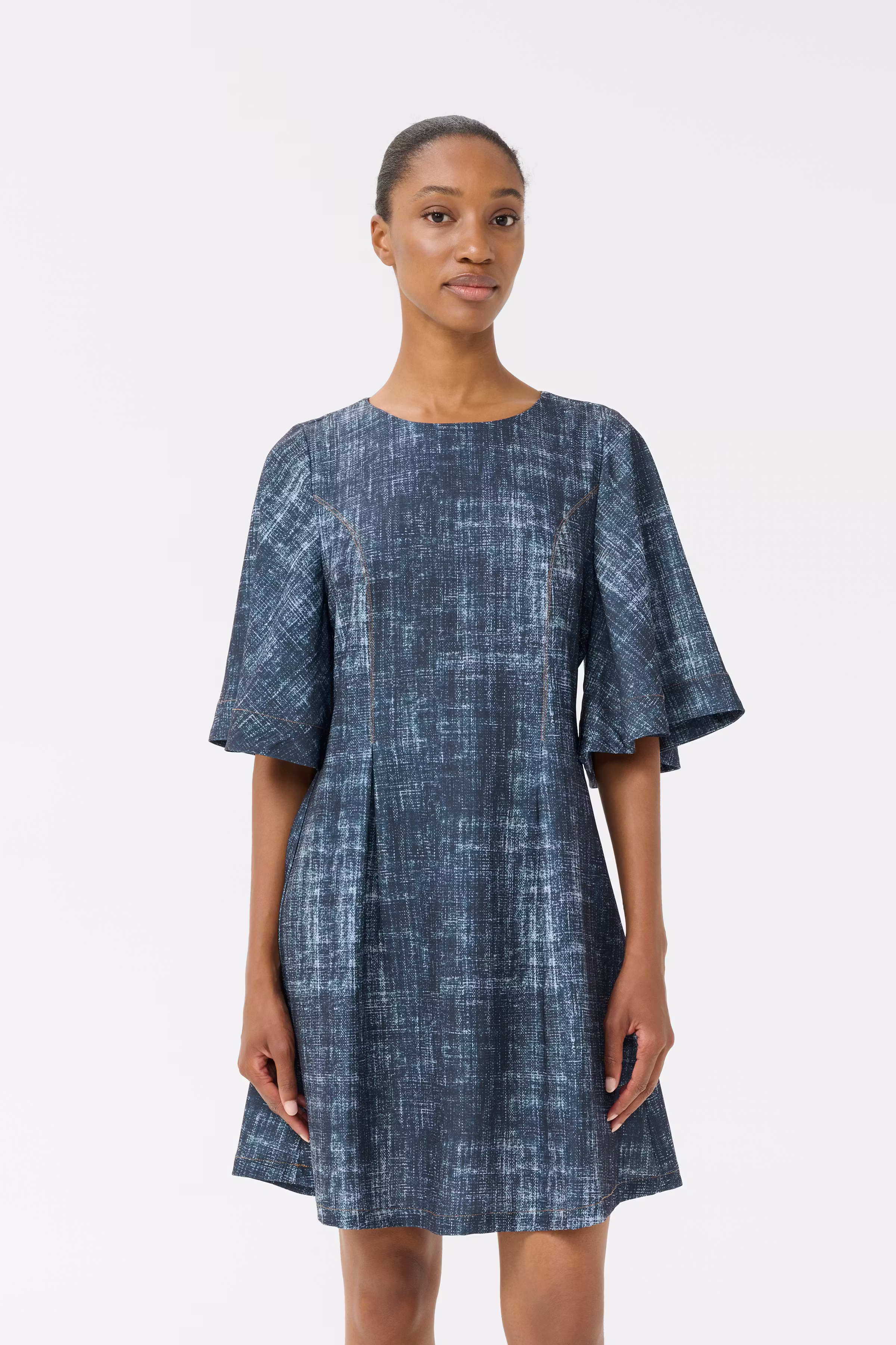 GZdemia Dress LOOKBOOK FRONT 10910411-107880