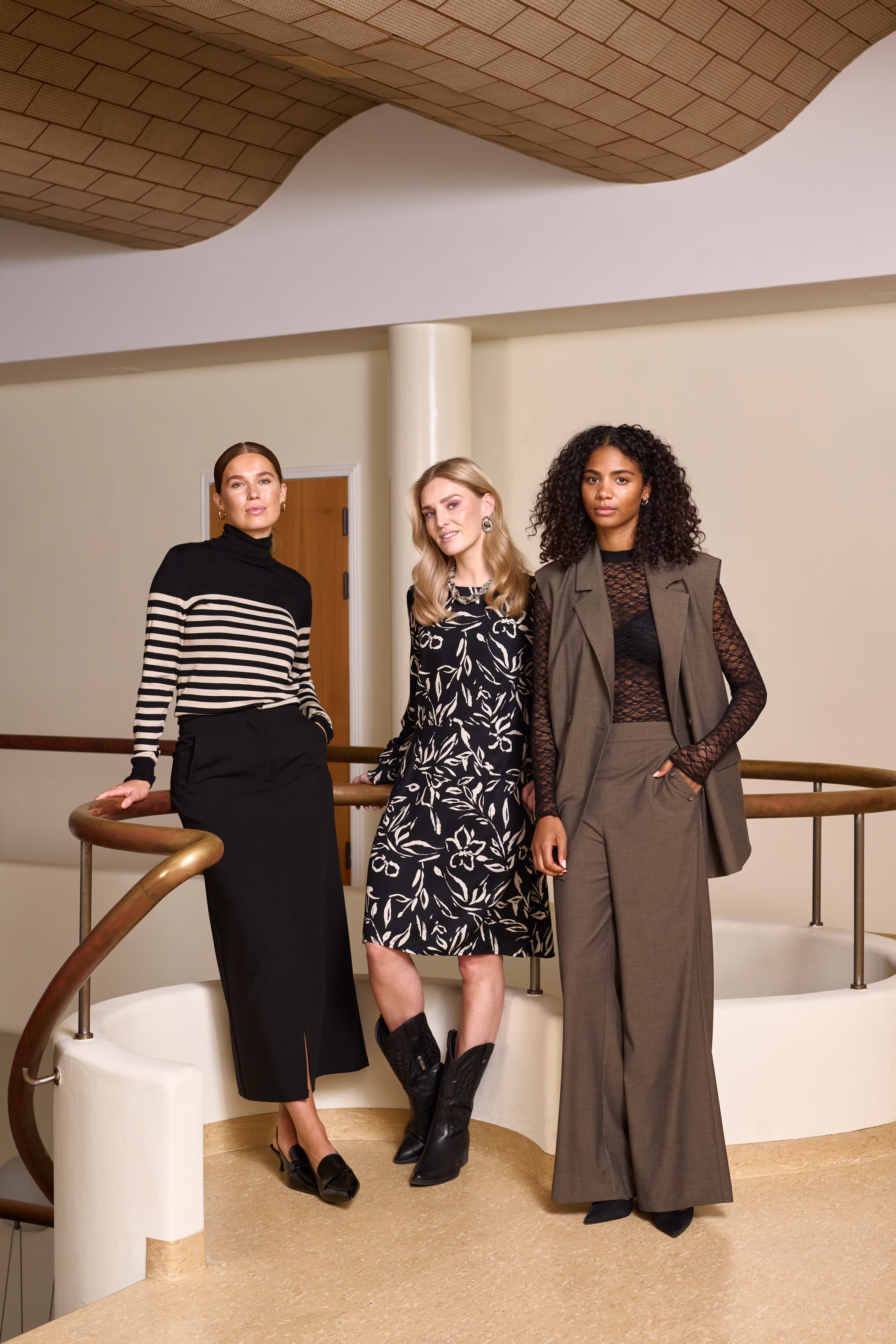 KAjolia Bluse LOCATION NONE 10509183-100121