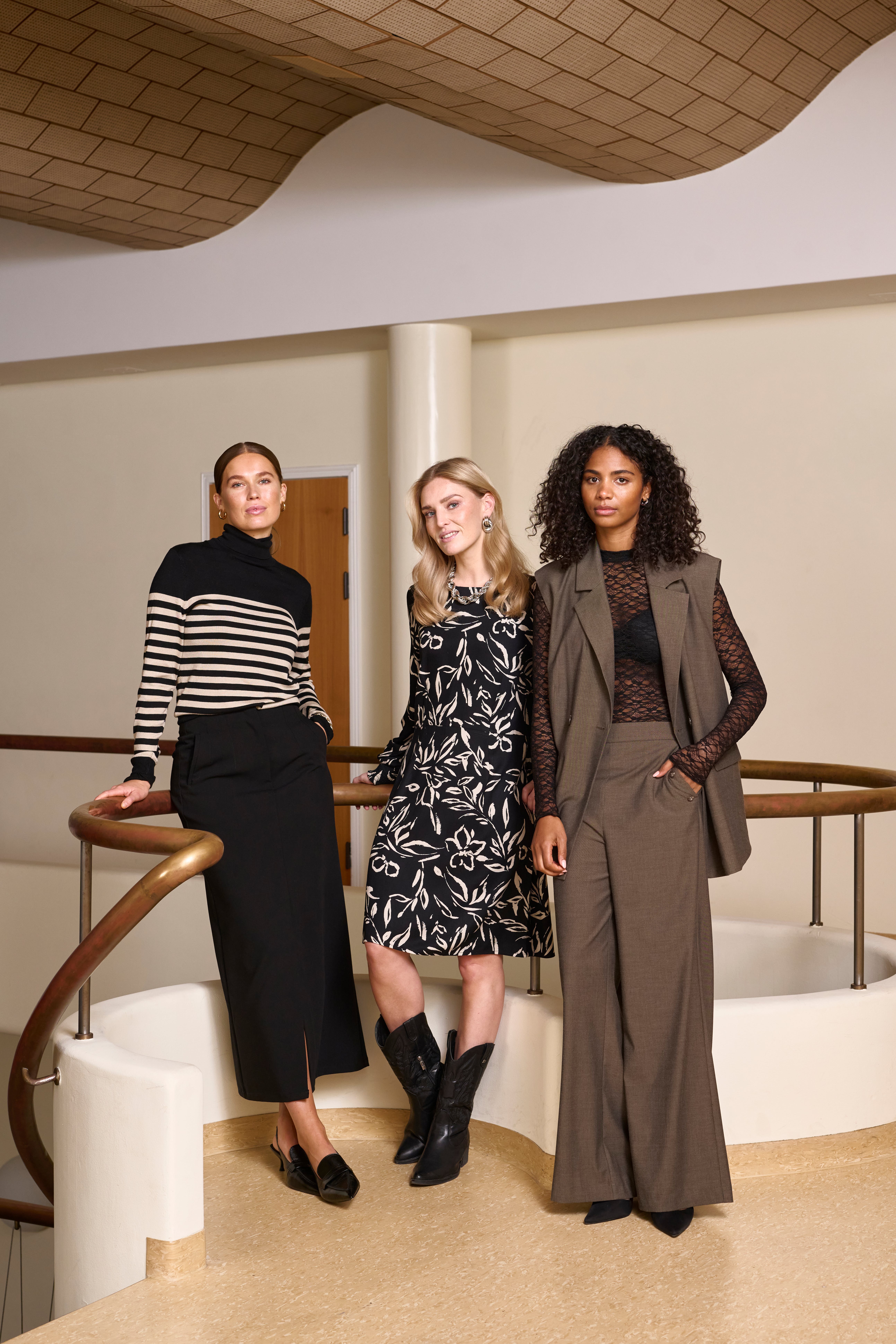 KAjolia Bluse LOCATION NONE 10509183-100121