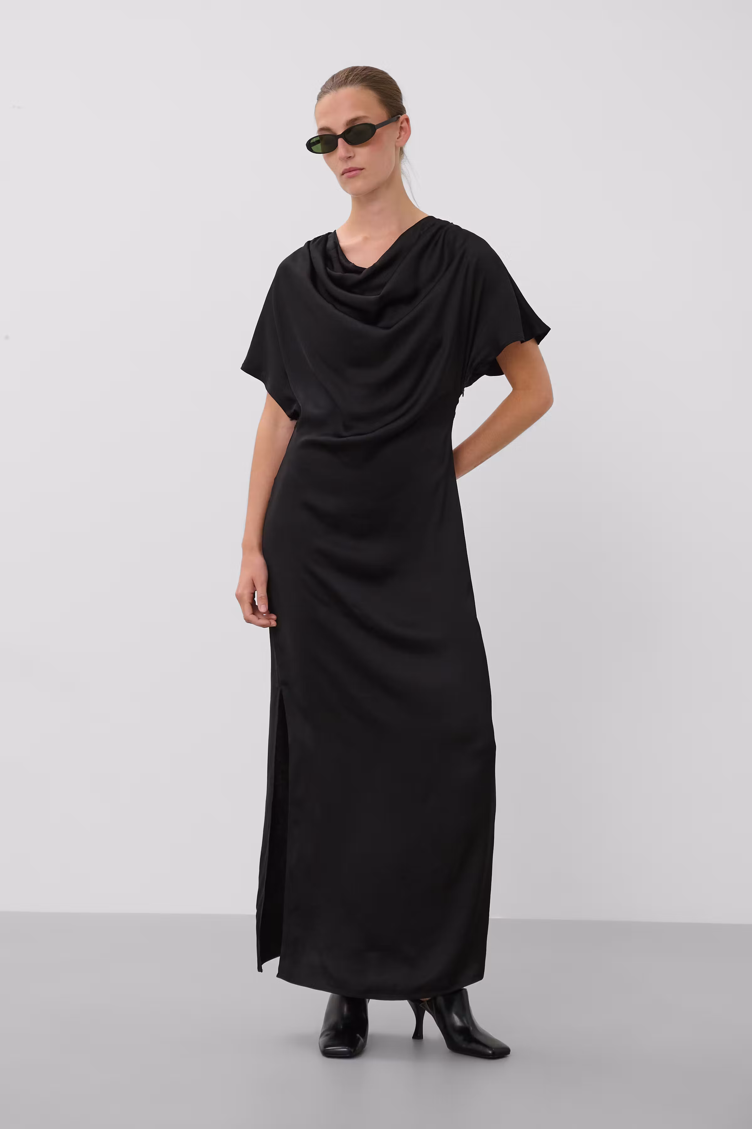 SLEvilia Klänning LOOKBOOK FRONT 30409157-194008