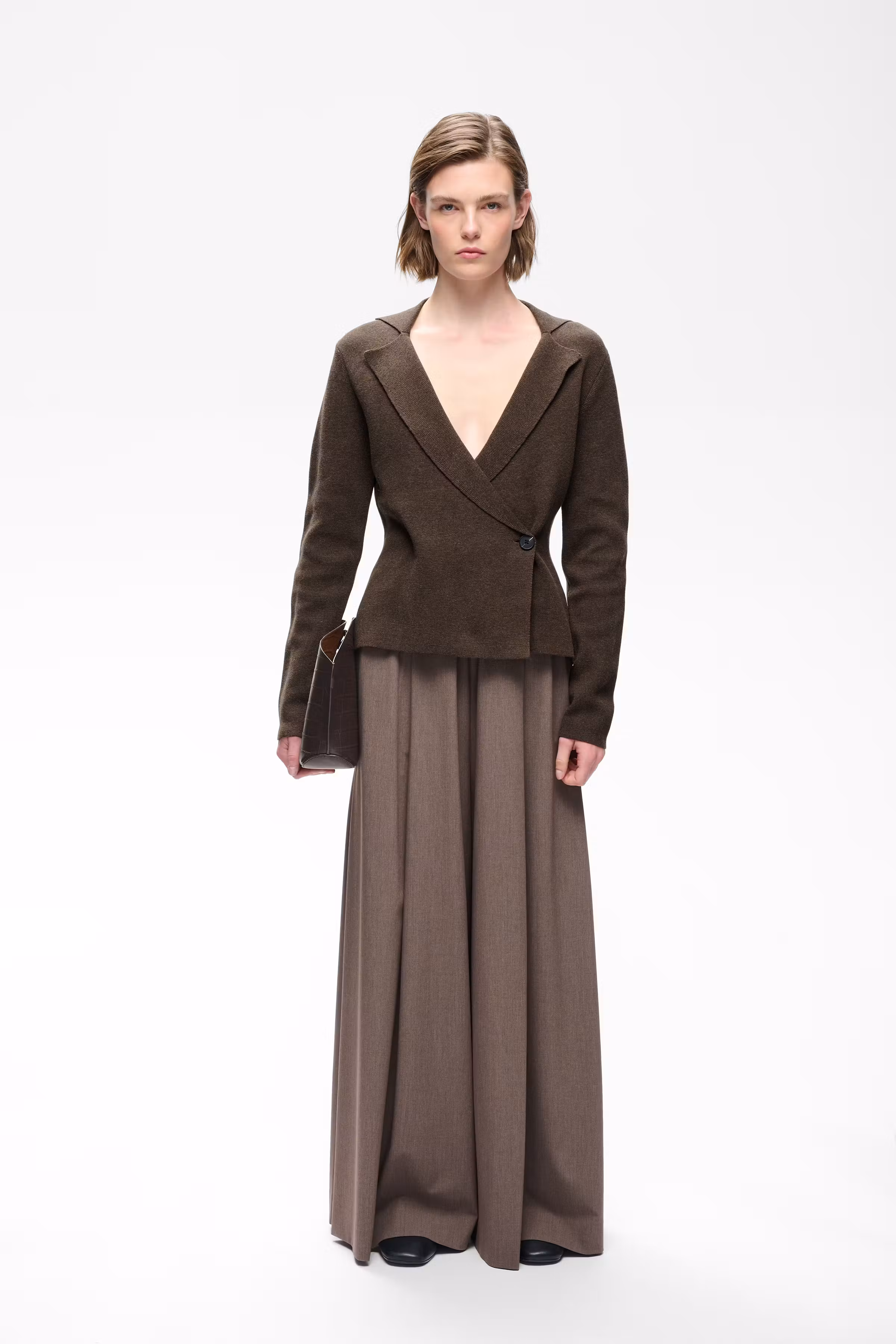 TILDAIW Cardigan LOOKBOOK FRONT 30112914-1911091