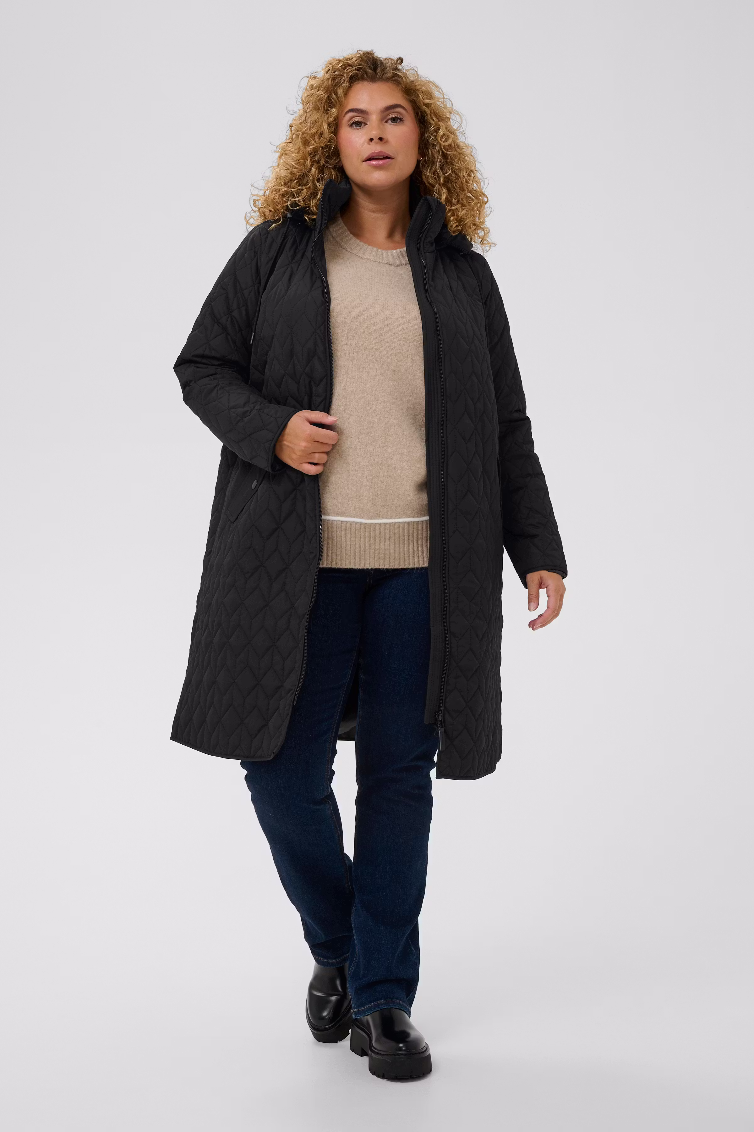 KCleina Outerwear LOOKBOOK FRONT 10583971-100121