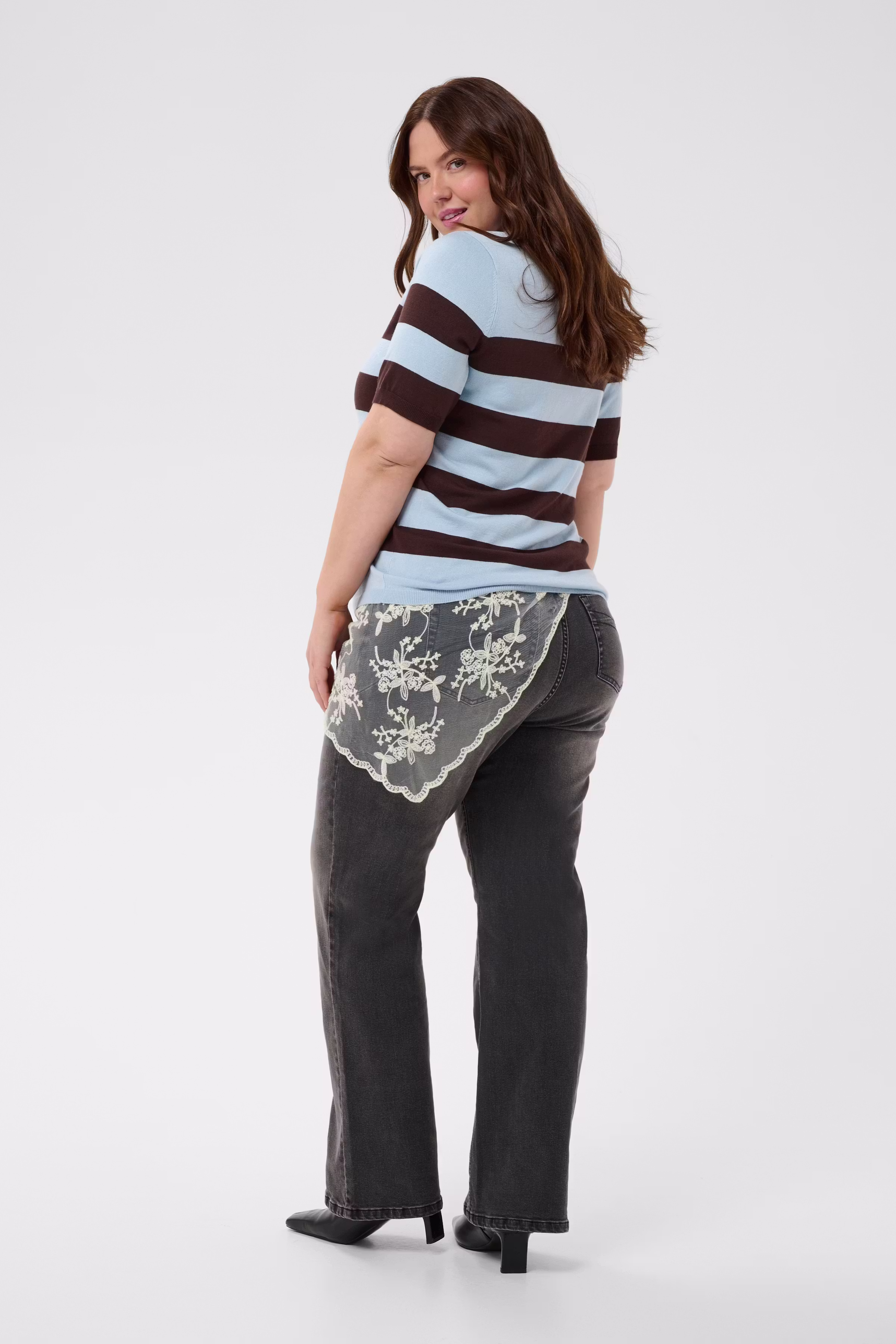 KClizzy Pullover LOOKBOOK BACK 10582914-109657