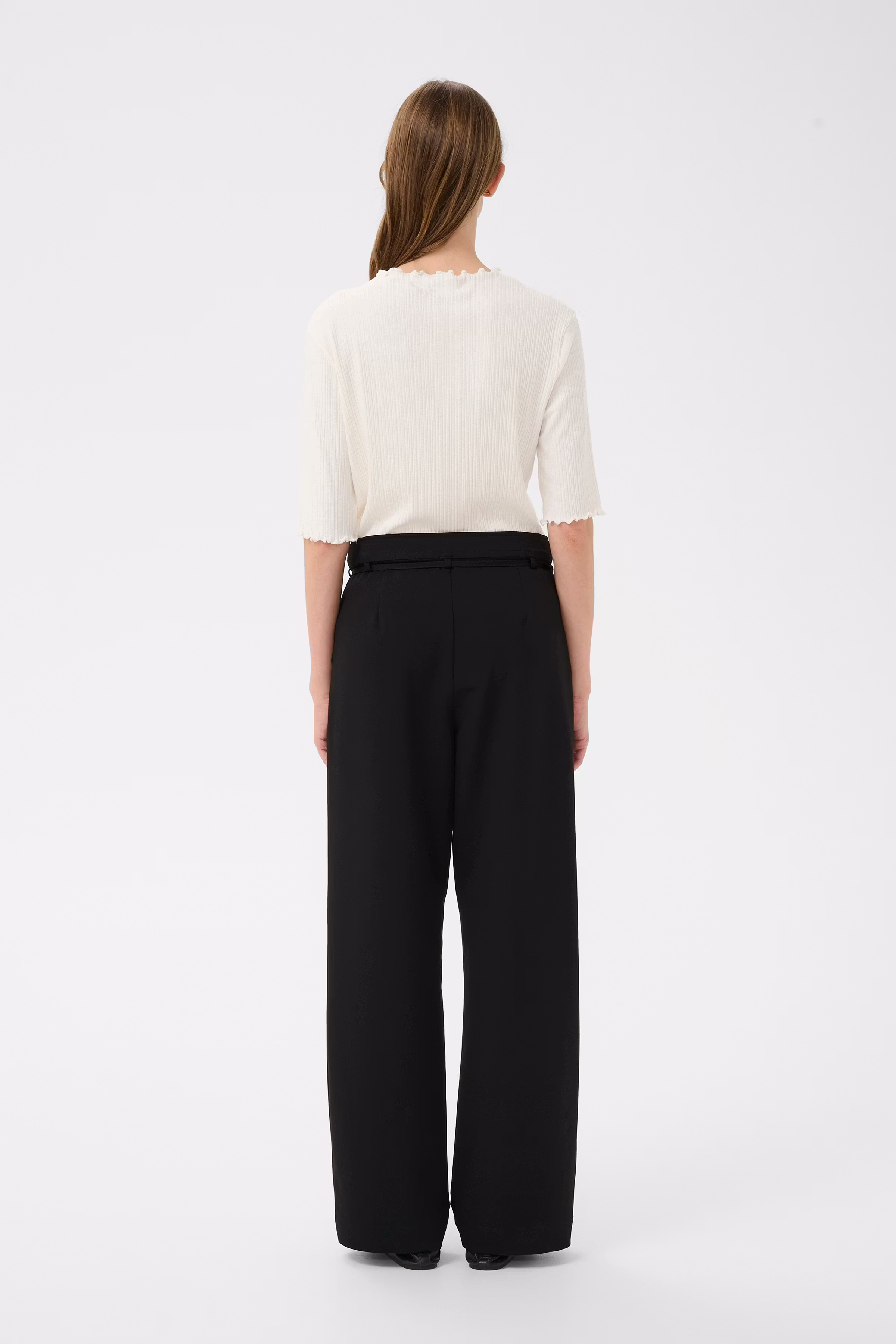 KBRo Hose LOOKBOOK BACK 10105736-194008