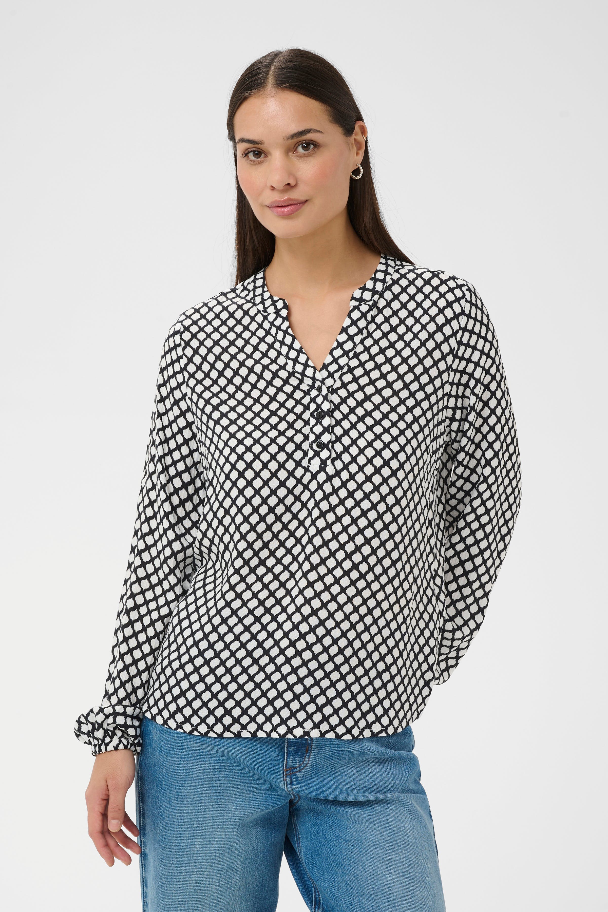 KAmathilde Blouse LOOKBOOK FRONT 10509471-109119