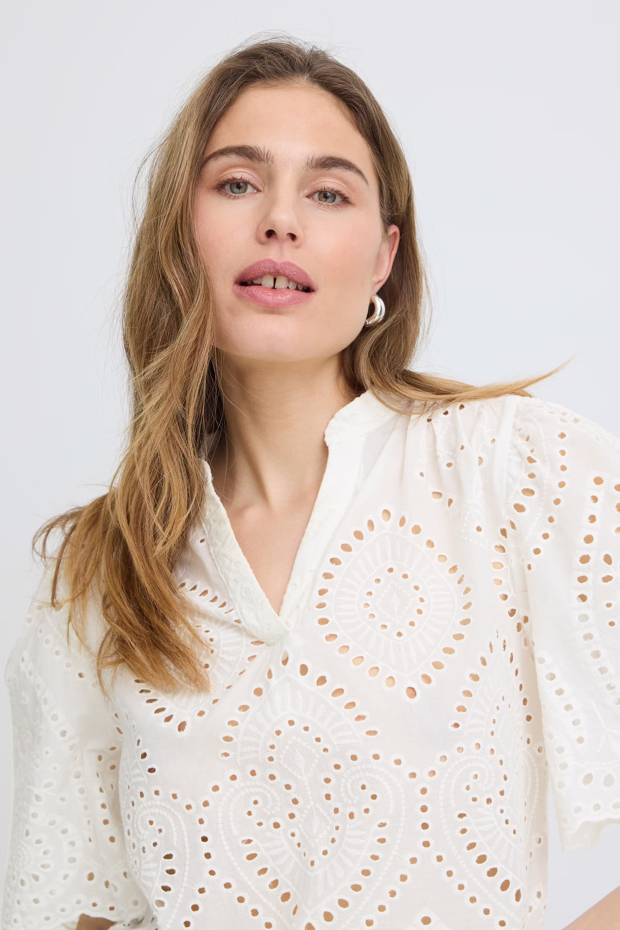 PZCILJA Bluse LOOKBOOK DETAIL 50210485-114201