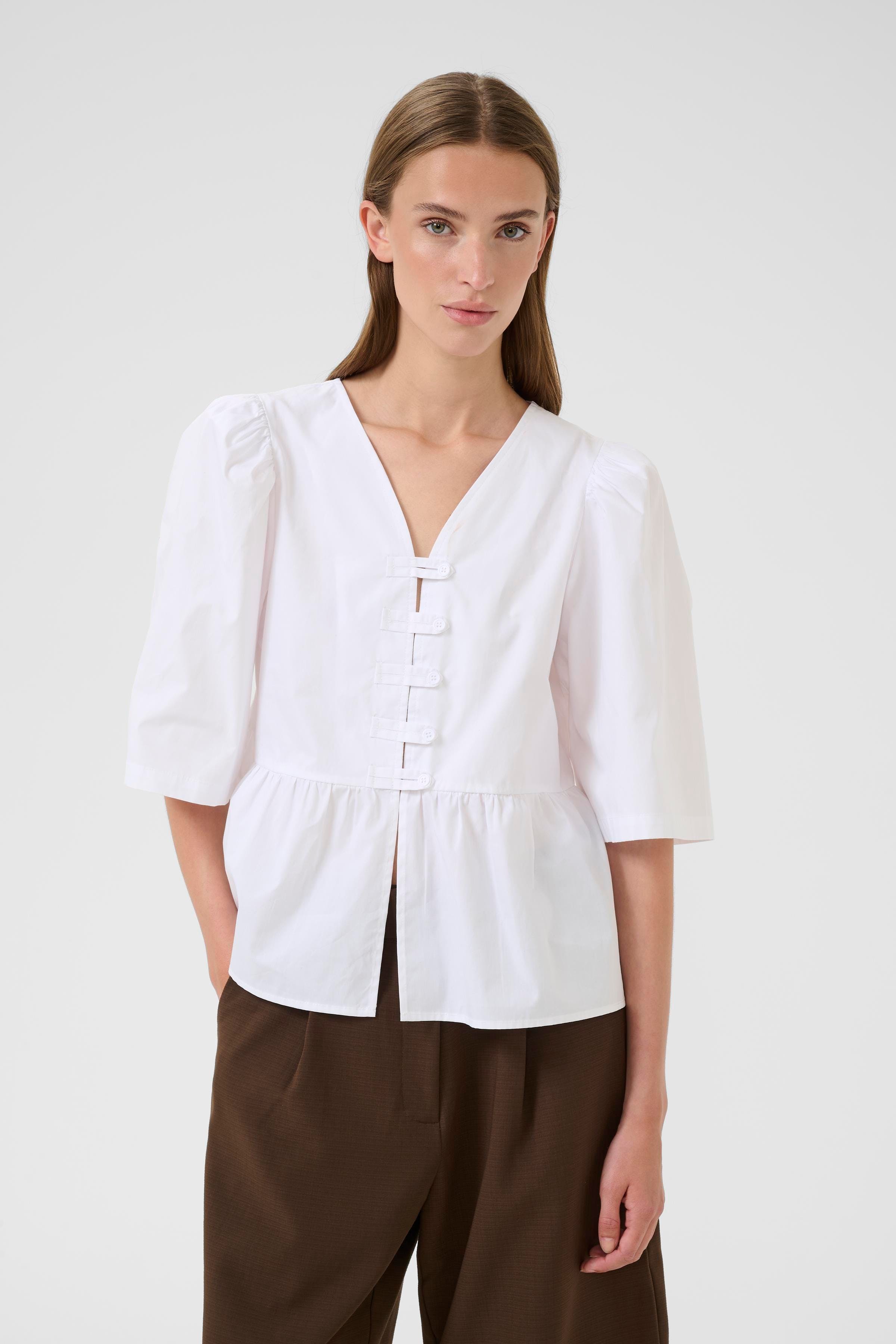 KBBrianna Bluse LOOKBOOK FRONT 10105629-110601