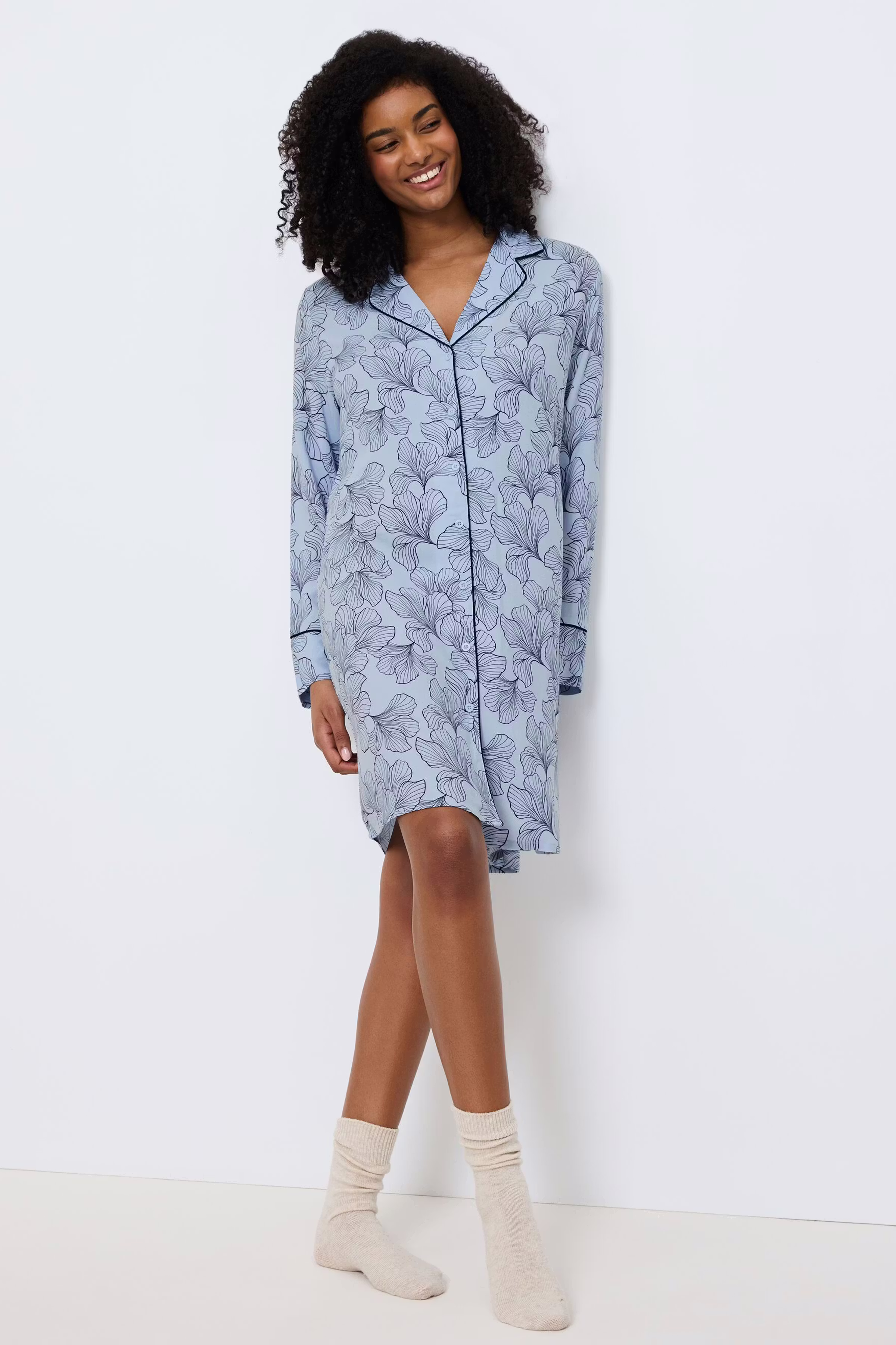 Triumph Nattkjole LOOKBOOK FRONT 40500309-T0032