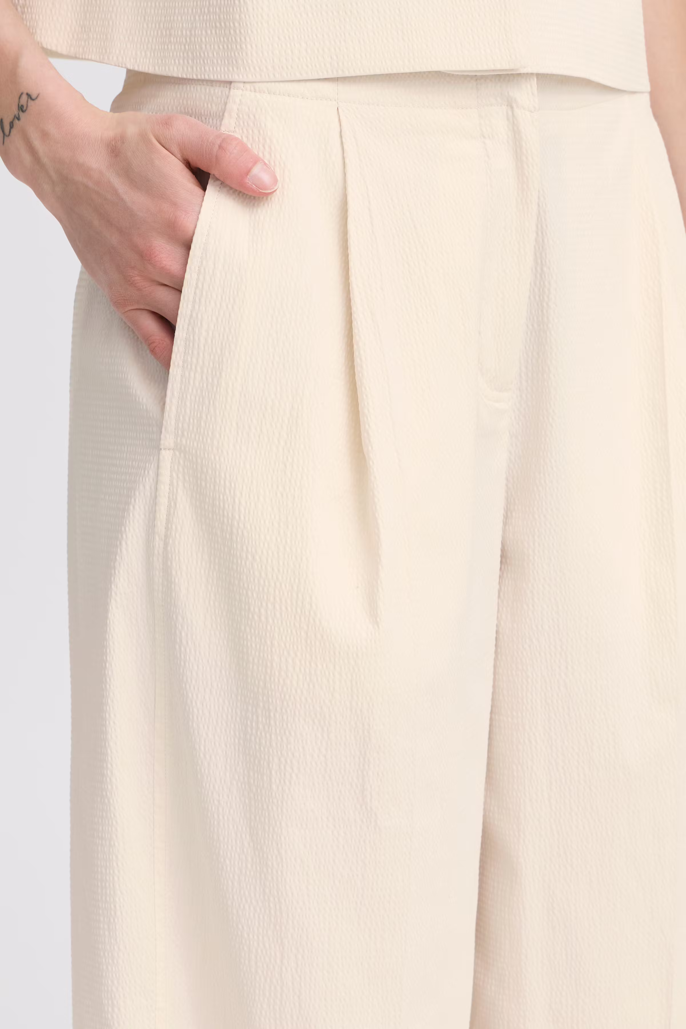 IHWALLIS Trousers LOOKBOOK DETAIL 20123284-130905