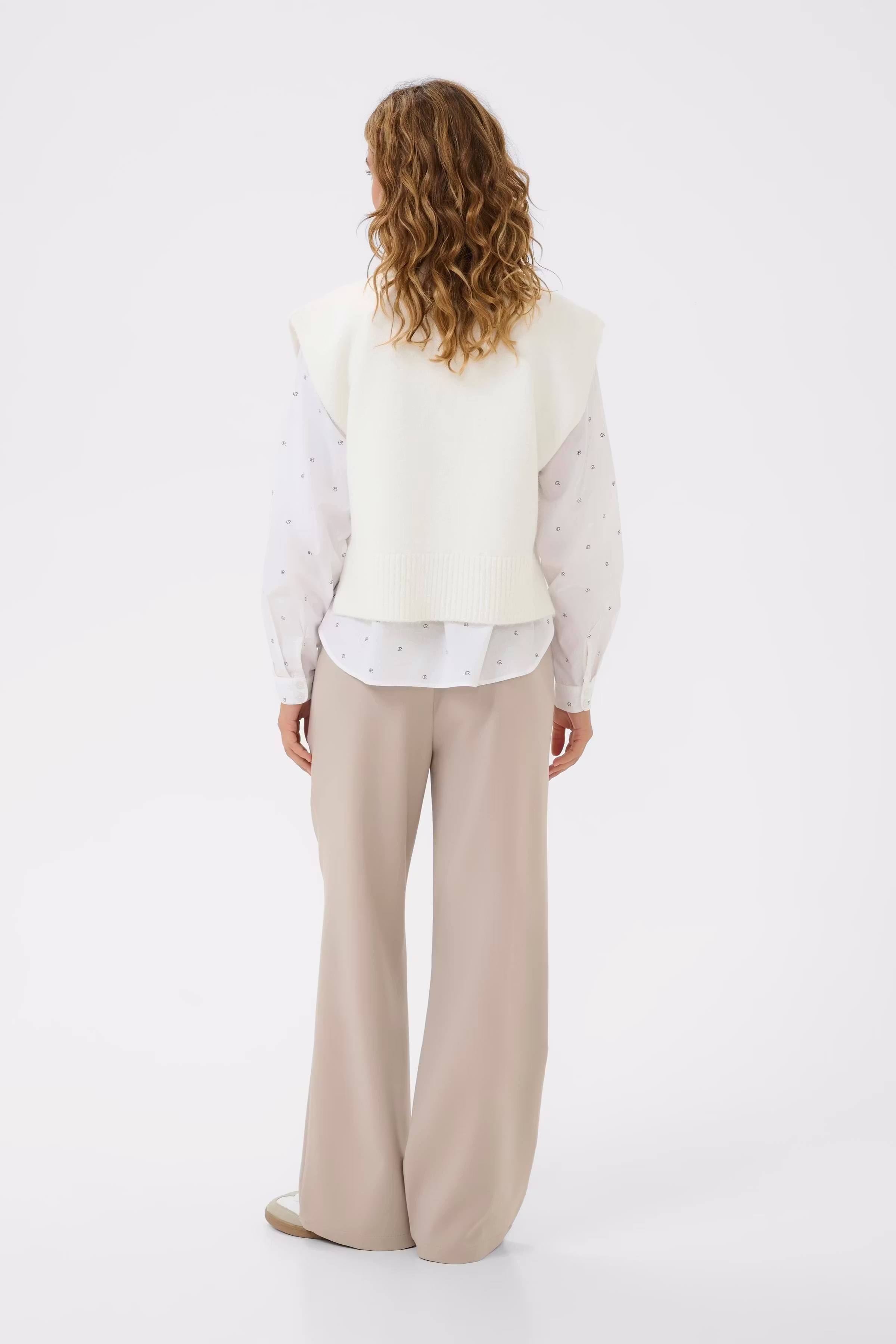 CRTannenbaum Strikket vest LOOKBOOK BACK 10614514-110701