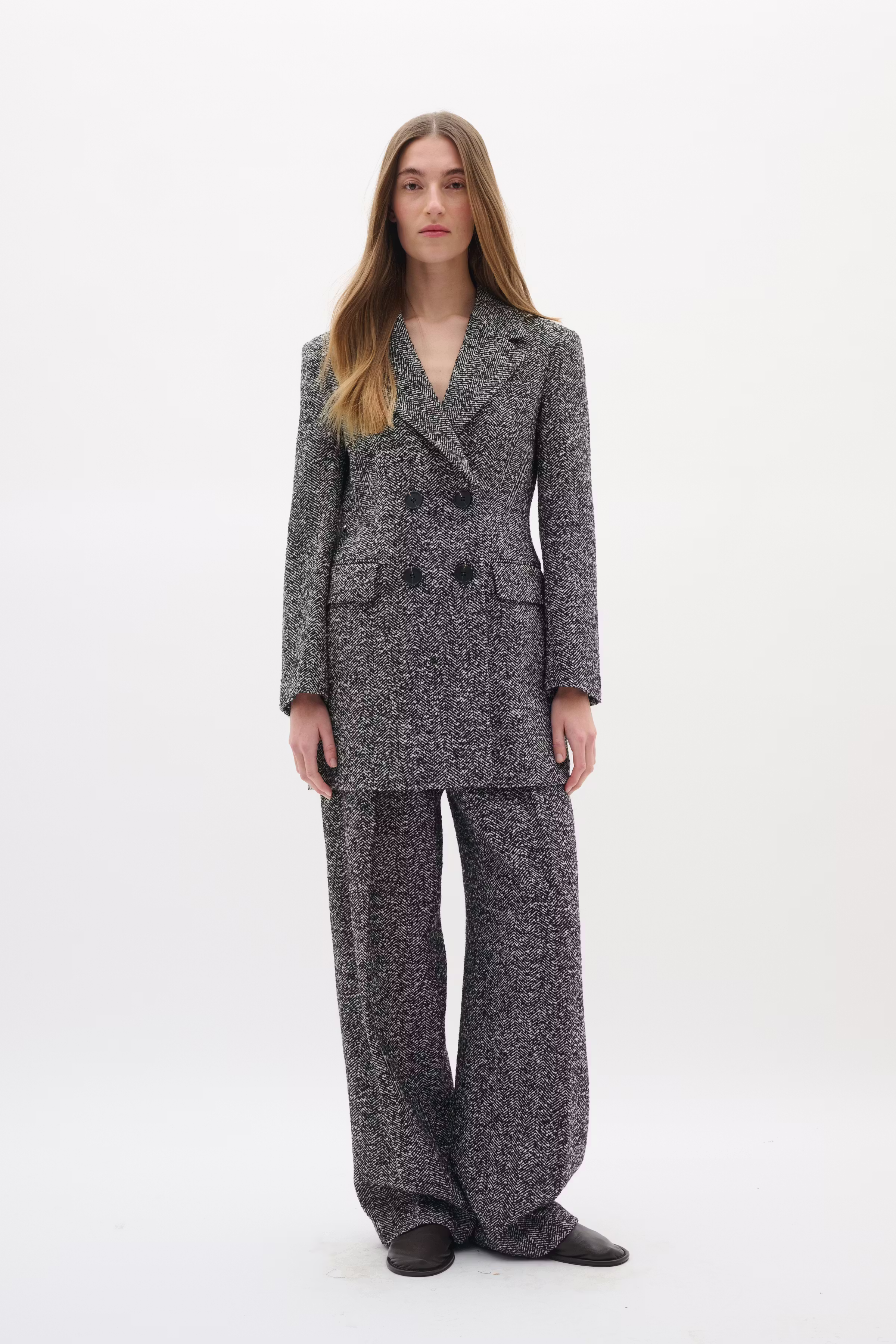 BryannyIW Blazer LOOKBOOK FRONT 30111009-300027