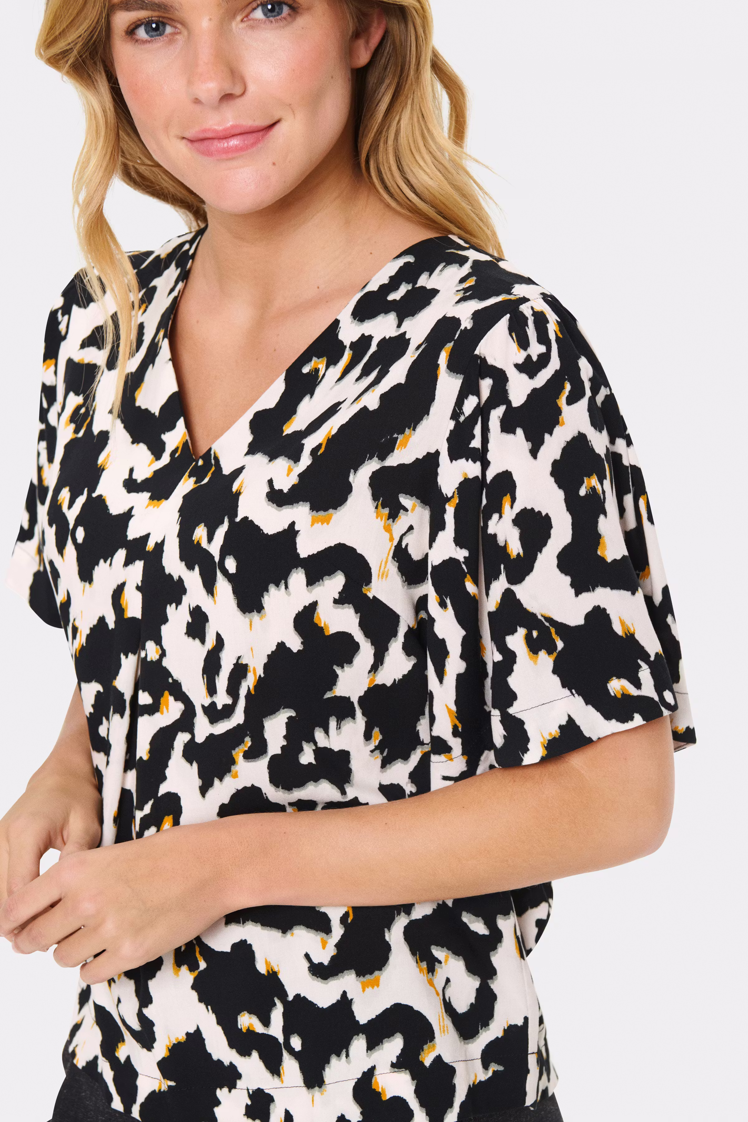 MarcaSZ Bluse LOOKBOOK DETAIL 30514465-304111