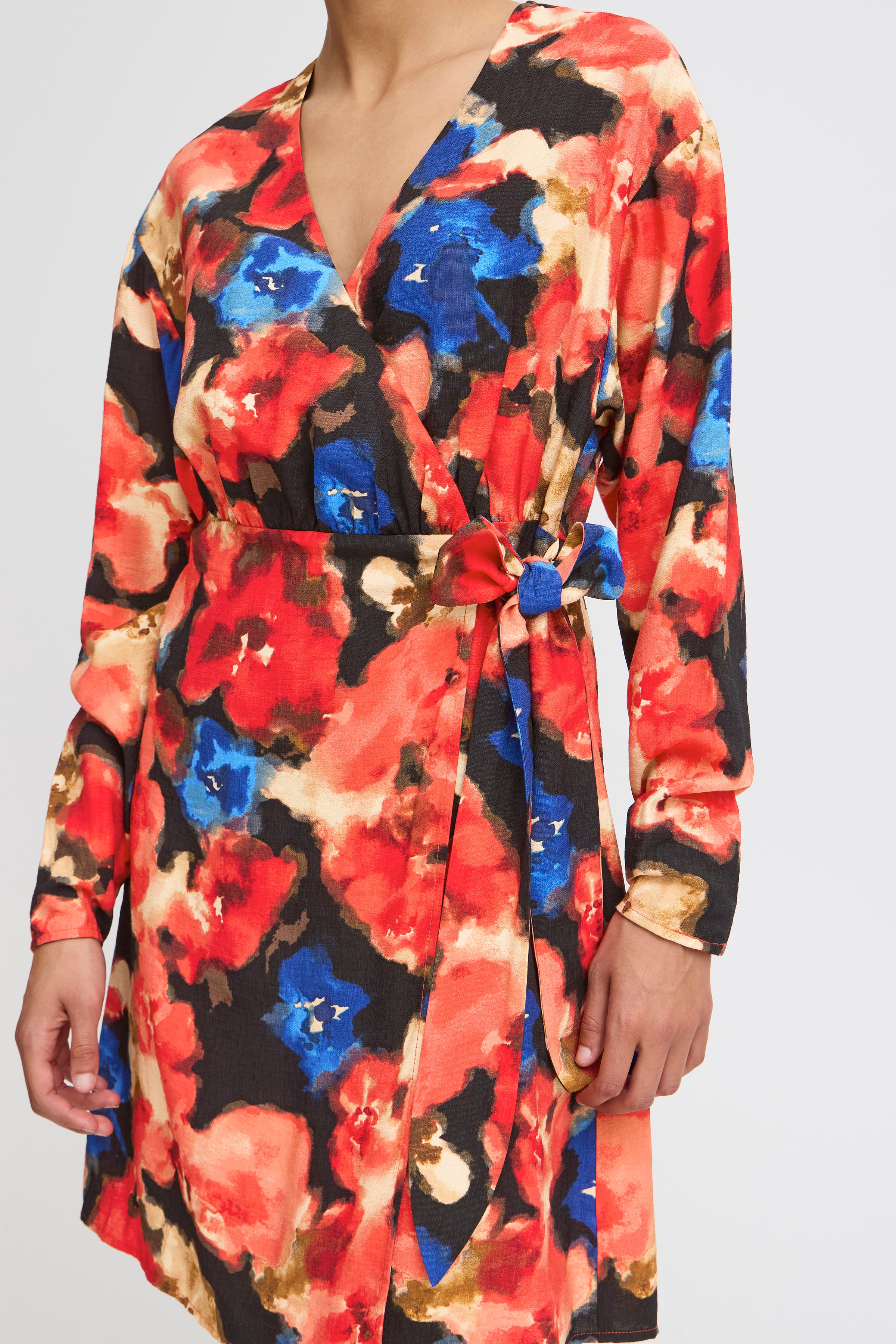 IHESTAVO Dress LOOKBOOK DETAIL 20121824-203712