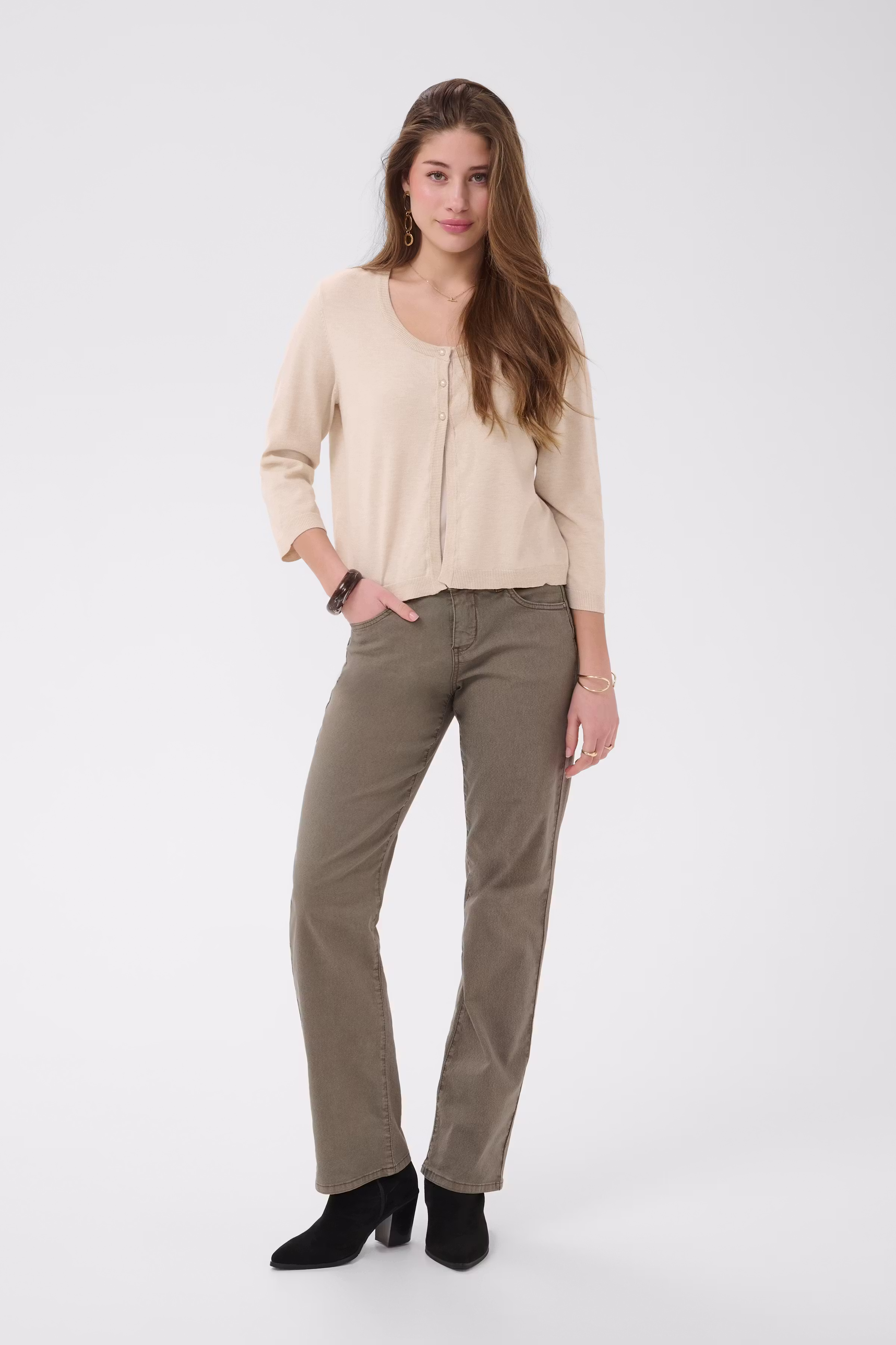 CRDela Cardigan LOOKBOOK FRONT 10615505-100232