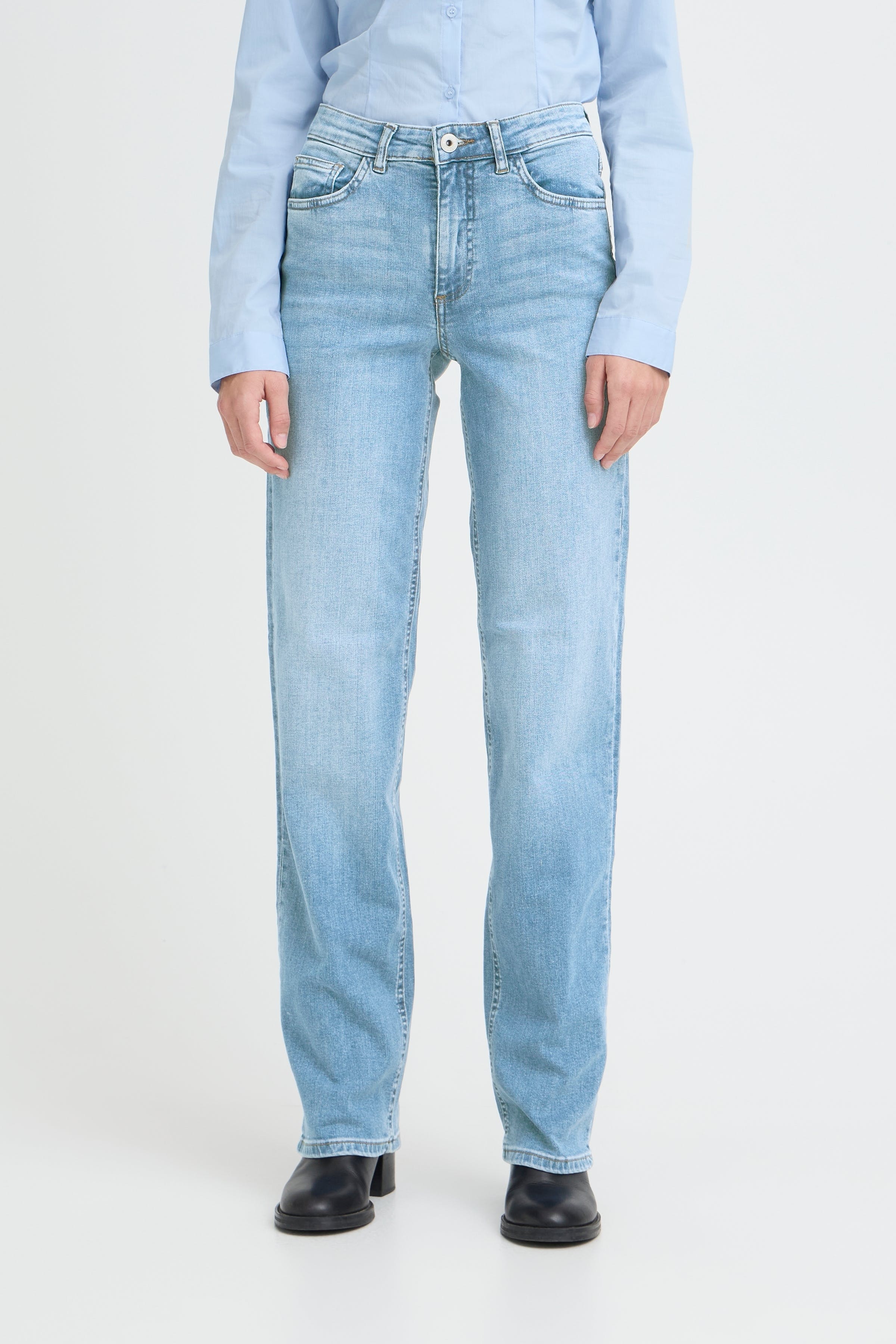 IHTWIGGY STRAIGHT Jeans LOOKBOOK FRONT 20119128-19044