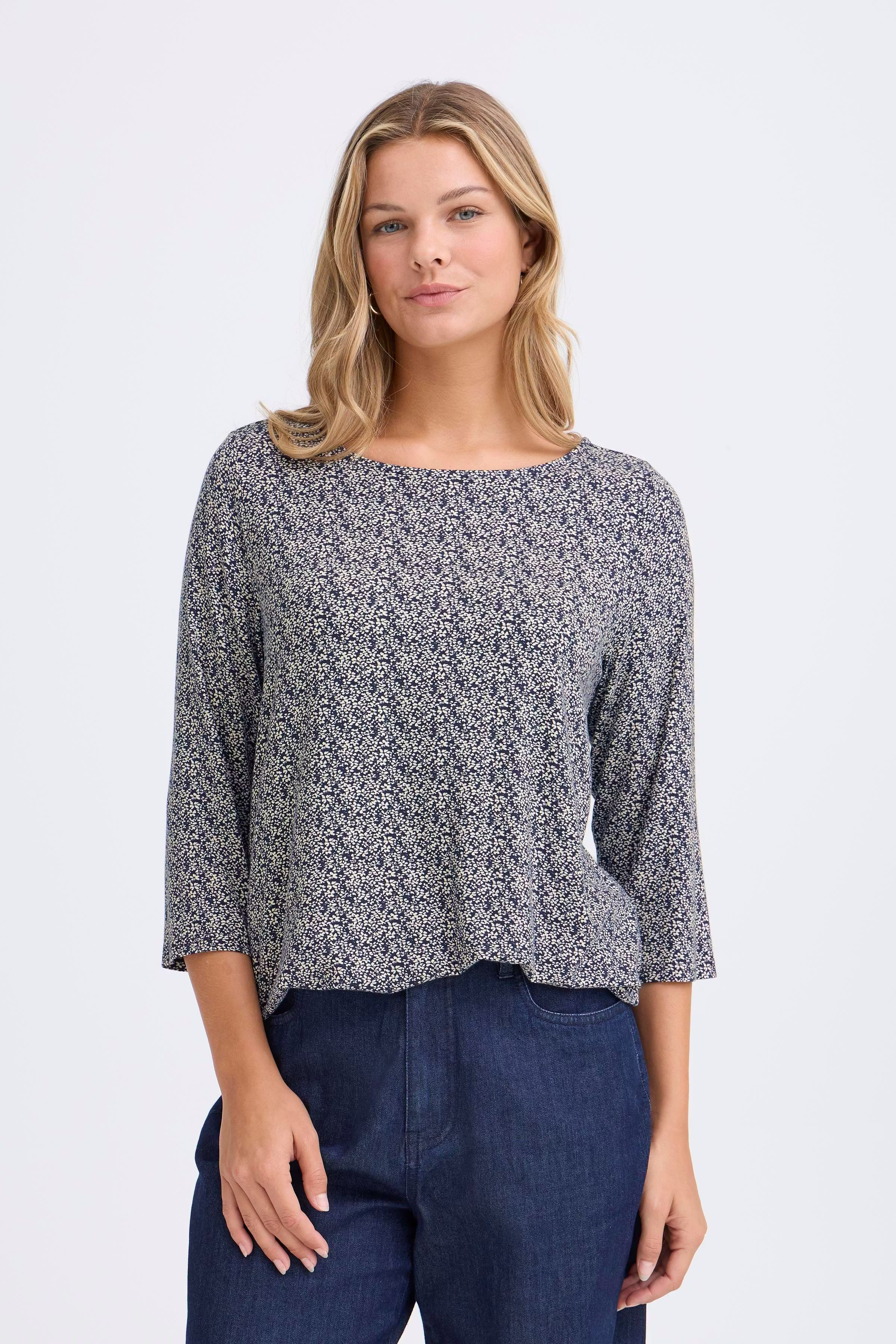 FRAMY T-shirt LOOKBOOK FRONT 20617645-900004549