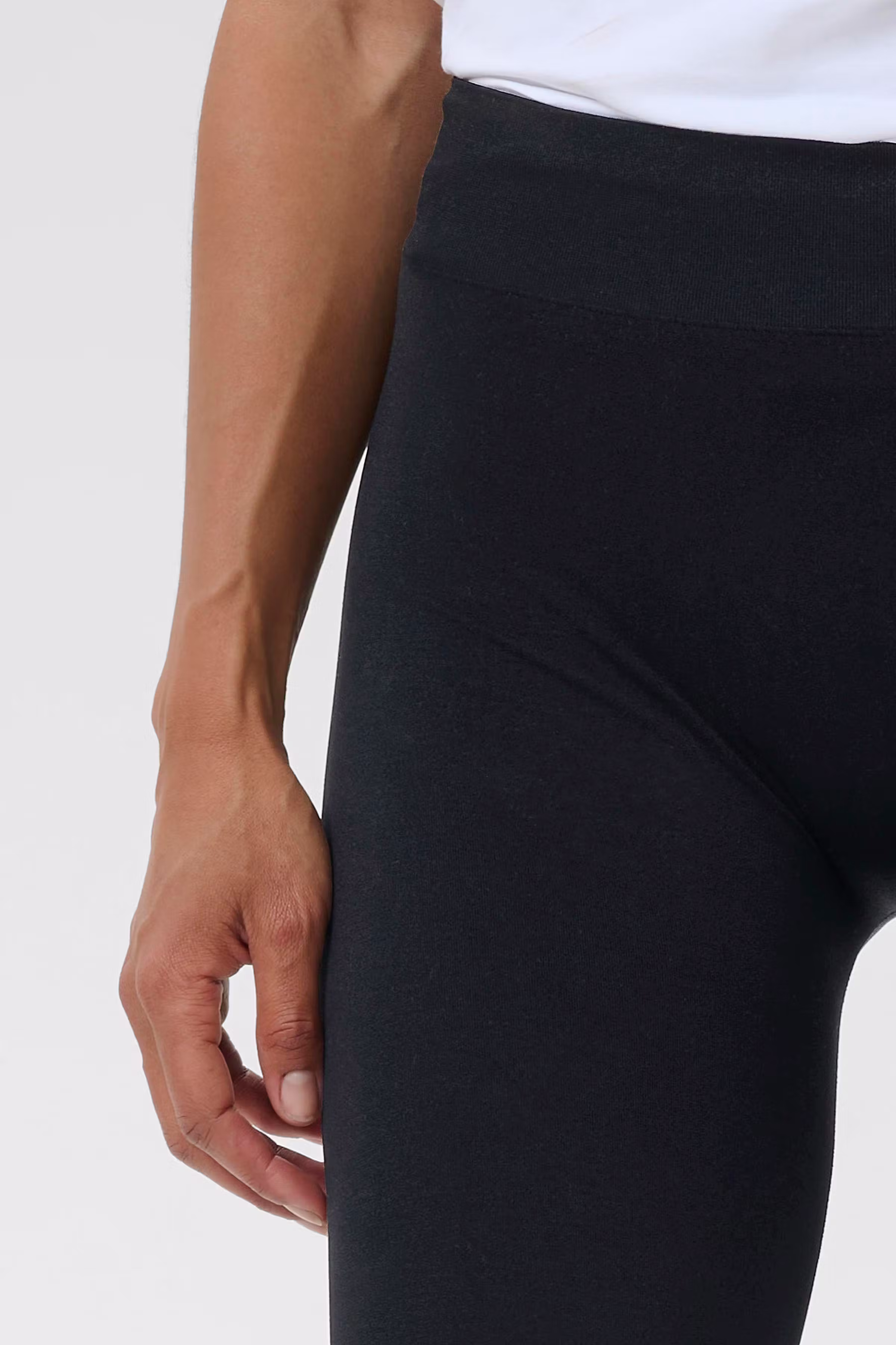 Seamless leggins LOOKBOOK DETAIL 40103467-400010