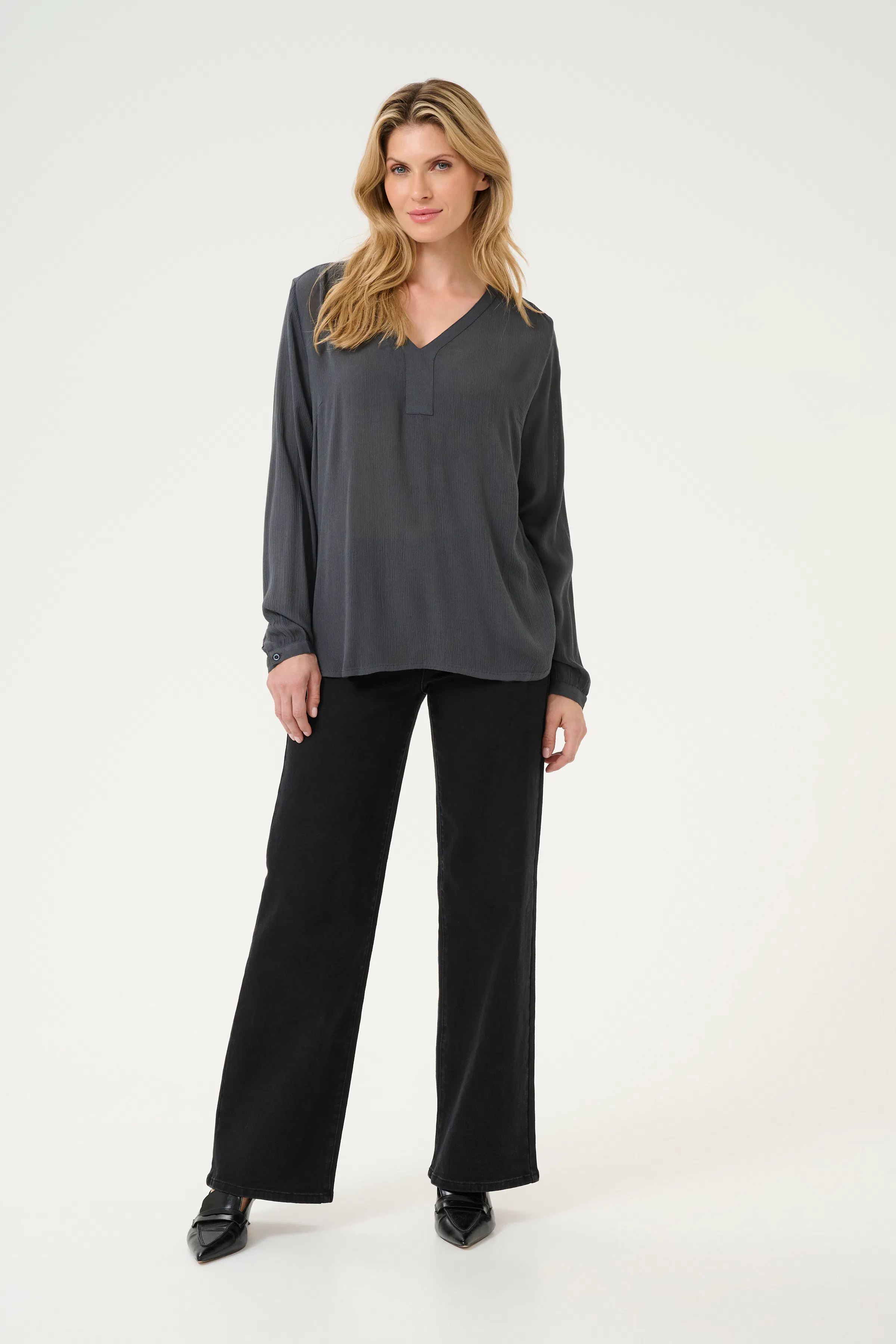 KAamber Bluse LOOKBOOK FRONT 501032-190205