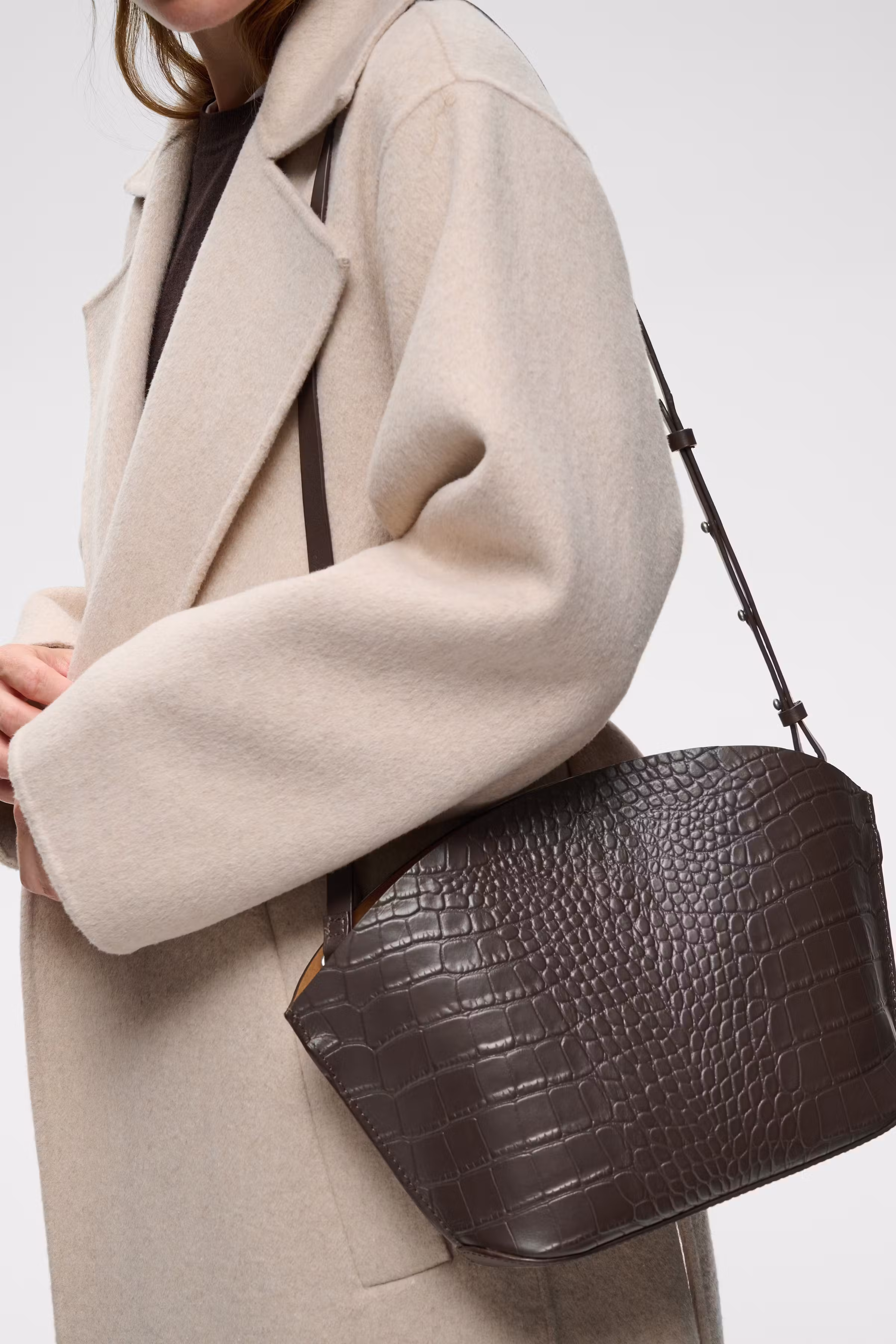 AVIKAIW Bag LOOKBOOK DETAIL 30112690-191109
