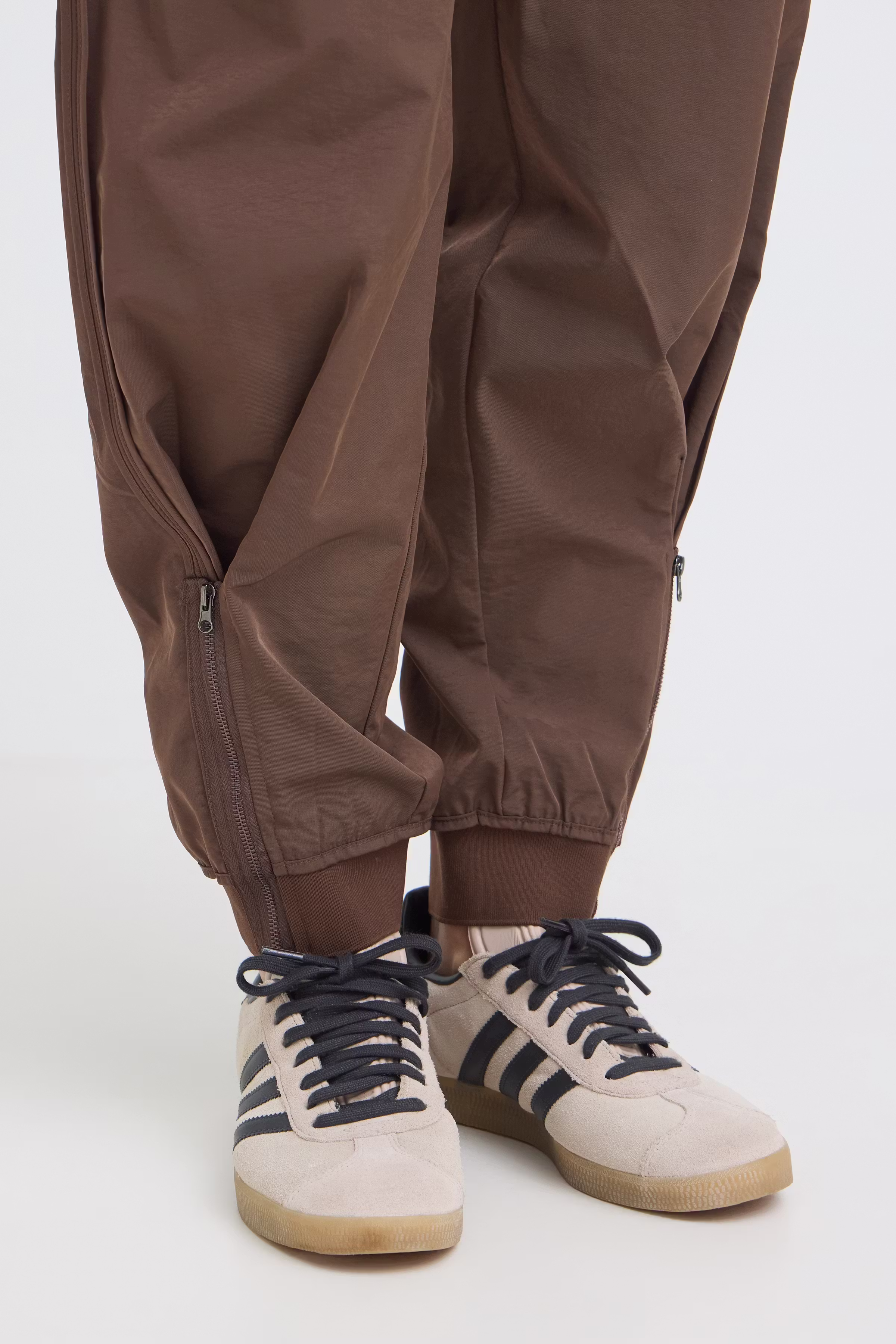 PZGIA Bukser LOOKBOOK DETAIL 50210658-191103