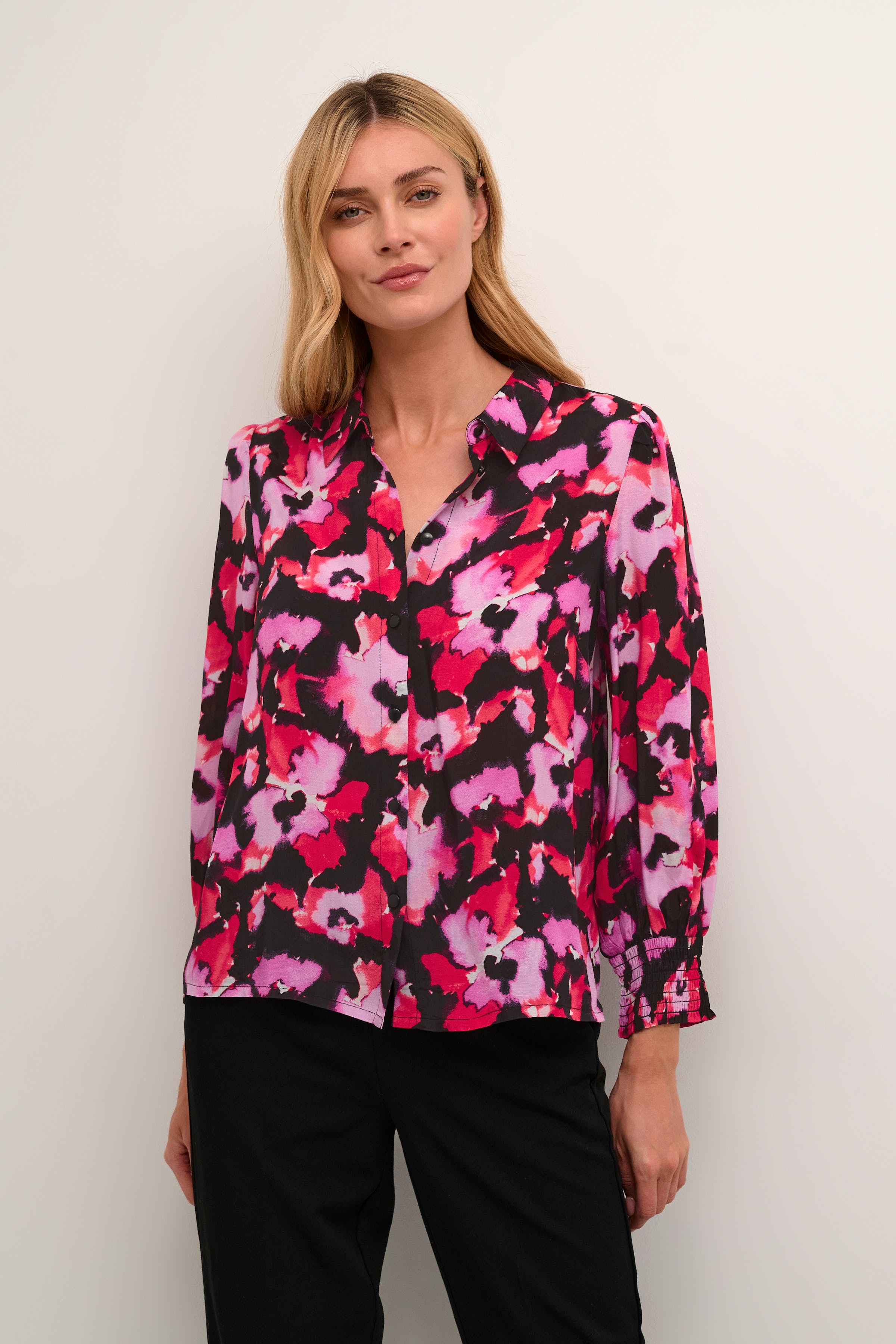 KAtanya Overhemd LOOKBOOK FRONT 10508183-105255