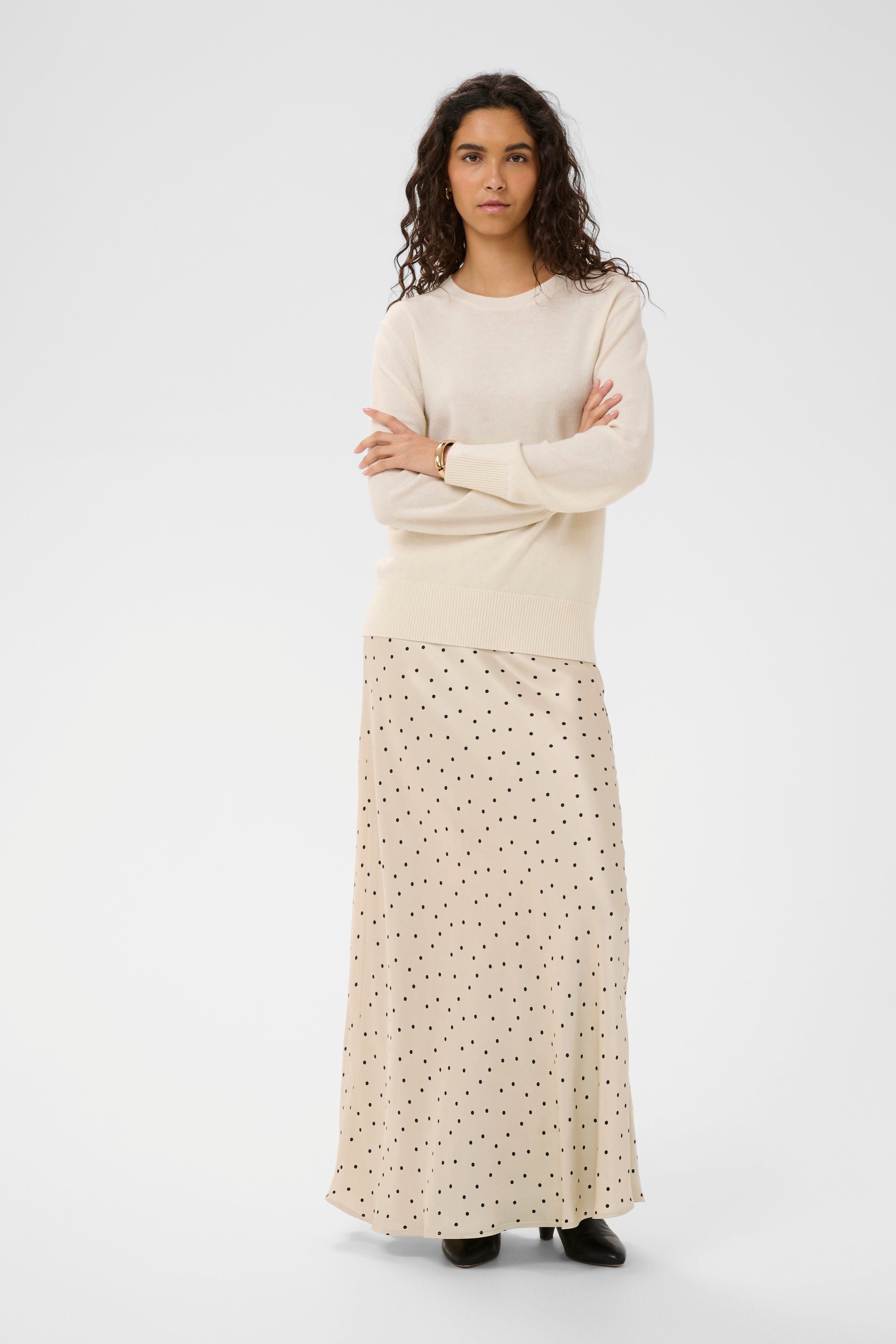 SLClero Skirt LOOKBOOK FRONT 30409465-305265