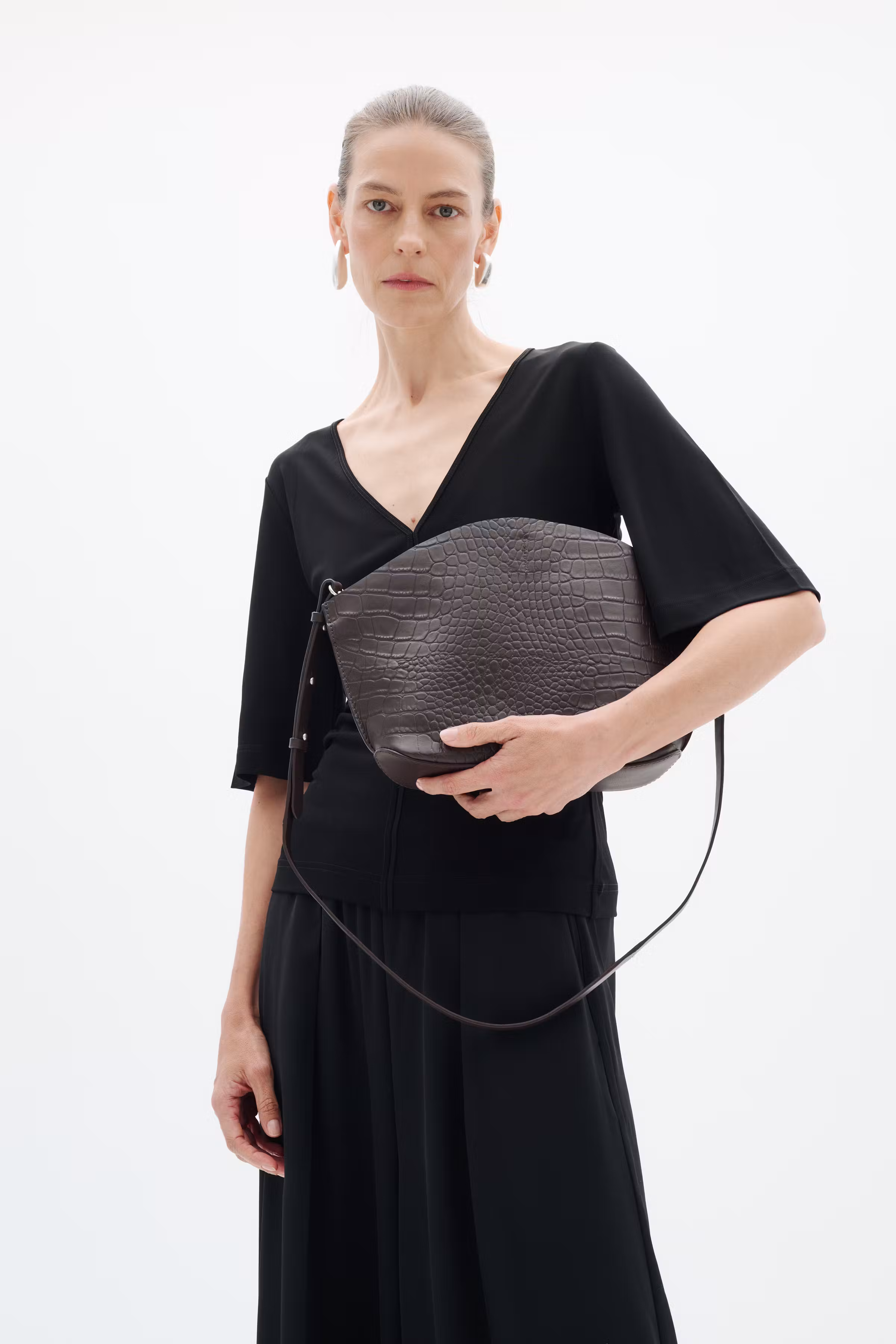 AVIKAIW Bag LOCATION NONE 30112690-191109