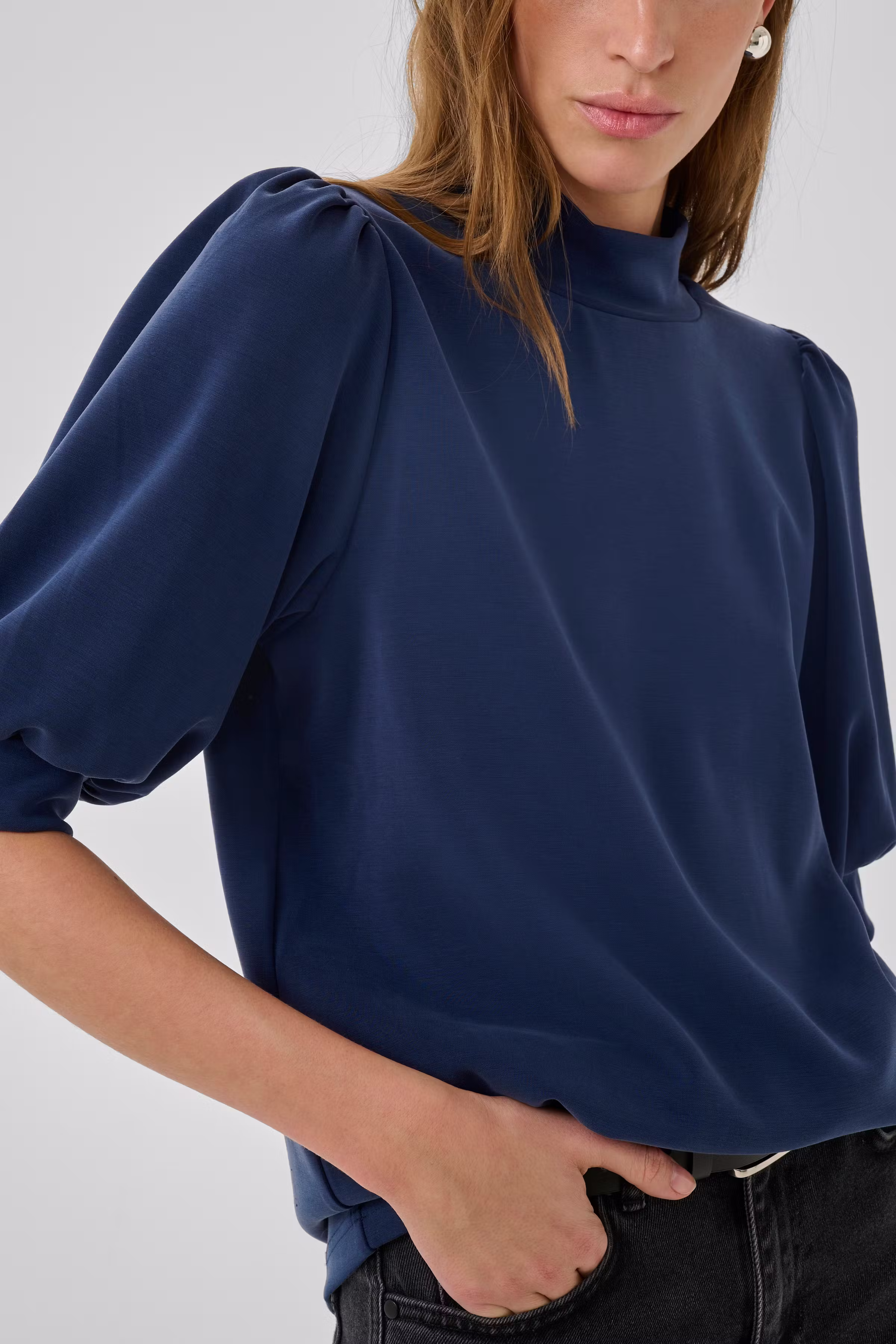 21 THE PUFF BLOUSE LOOKBOOK DETAIL 10703704-194010