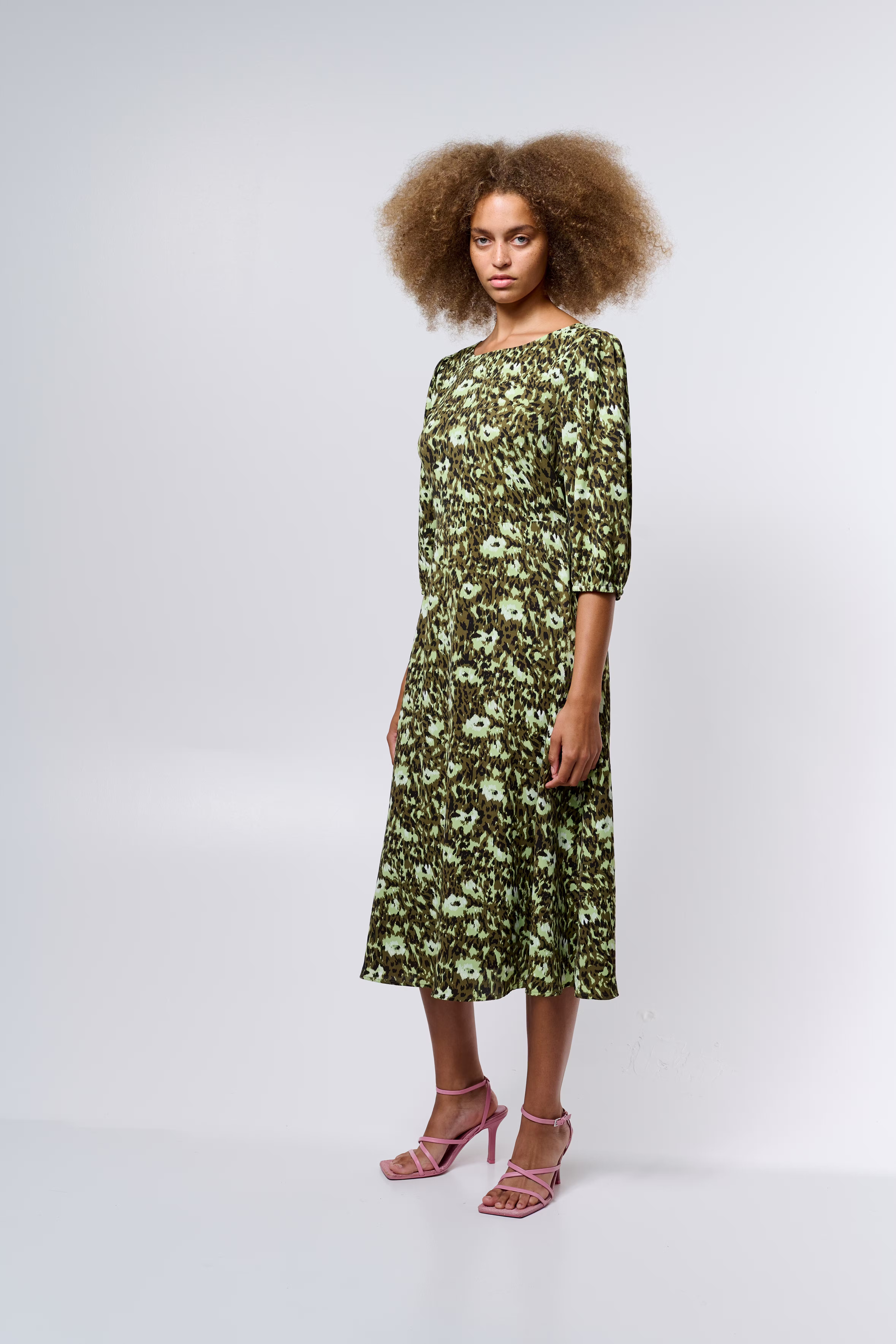 IXKAPI Kjole LOCATION NONE 20118509-150525