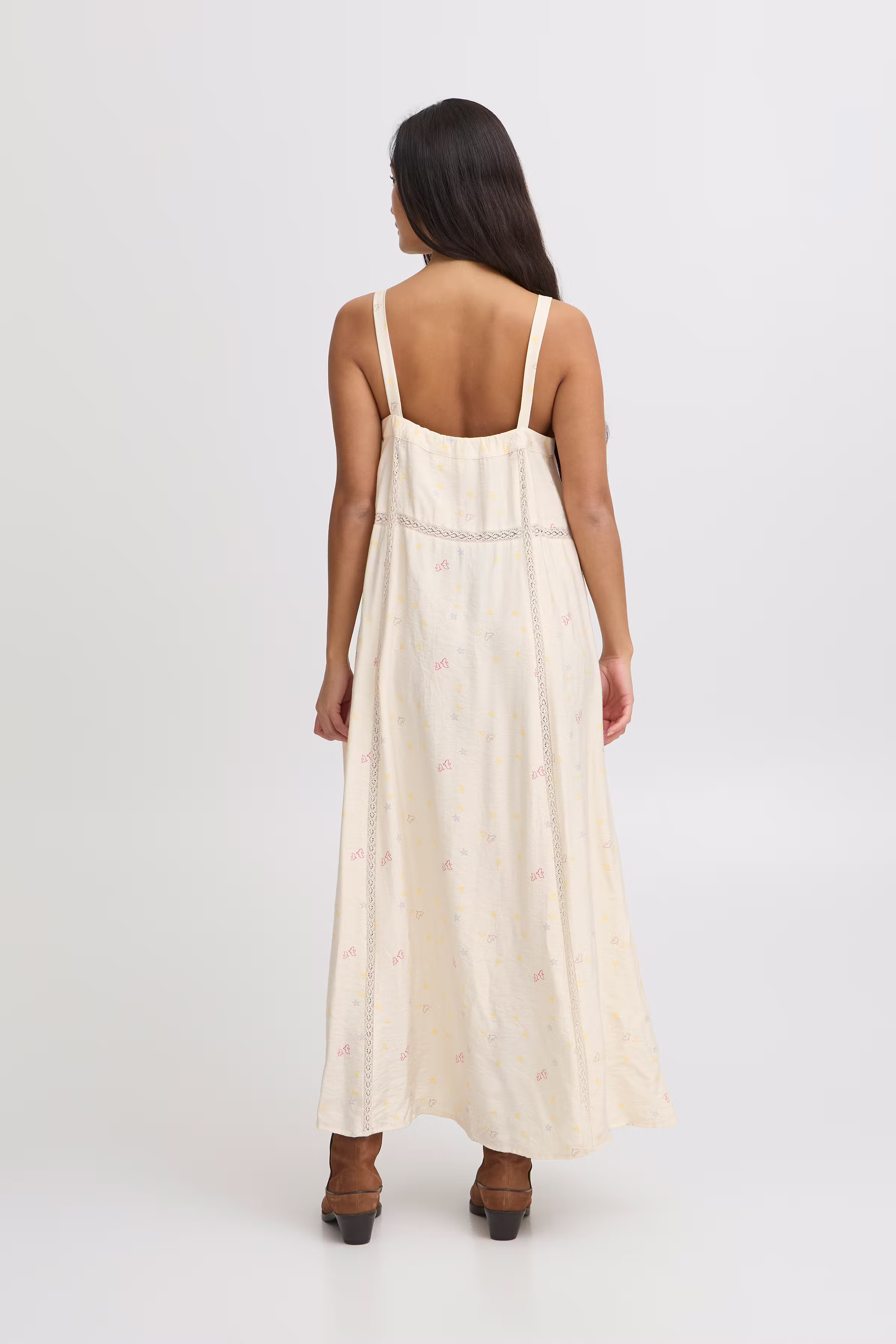 IRZONNA Kleid LOOKBOOK BACK 20123010-130905