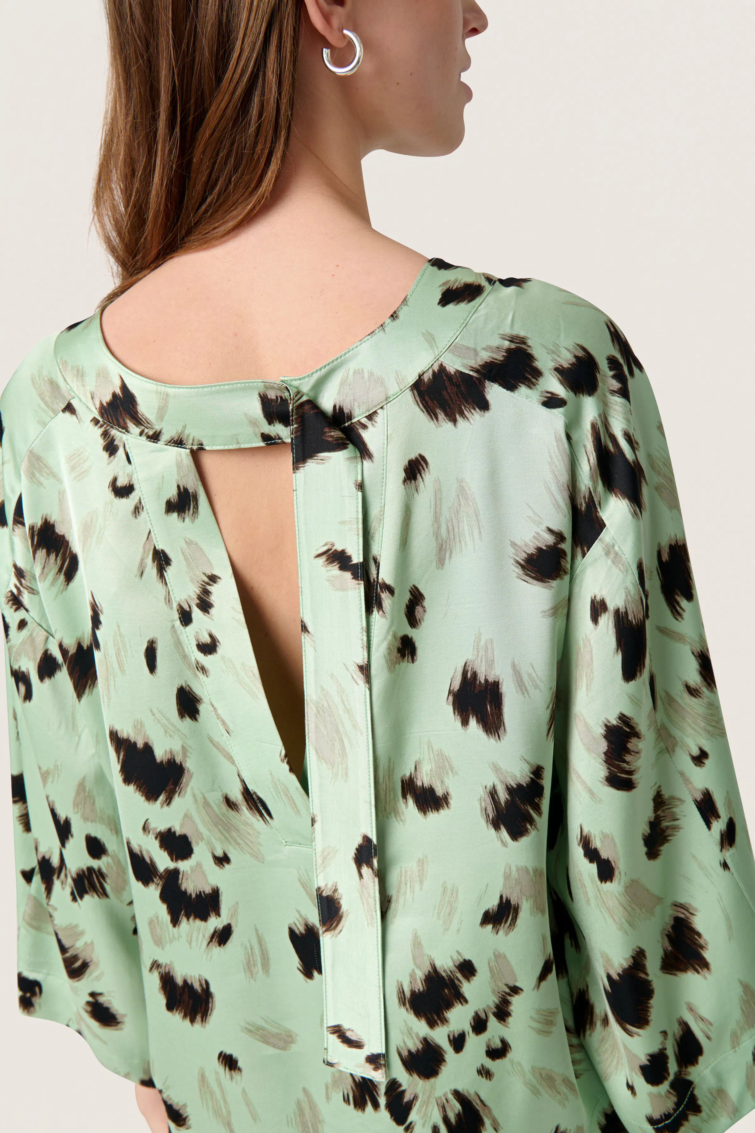 SLMarcela Blouse LOOKBOOK DETAIL 30408434-303943