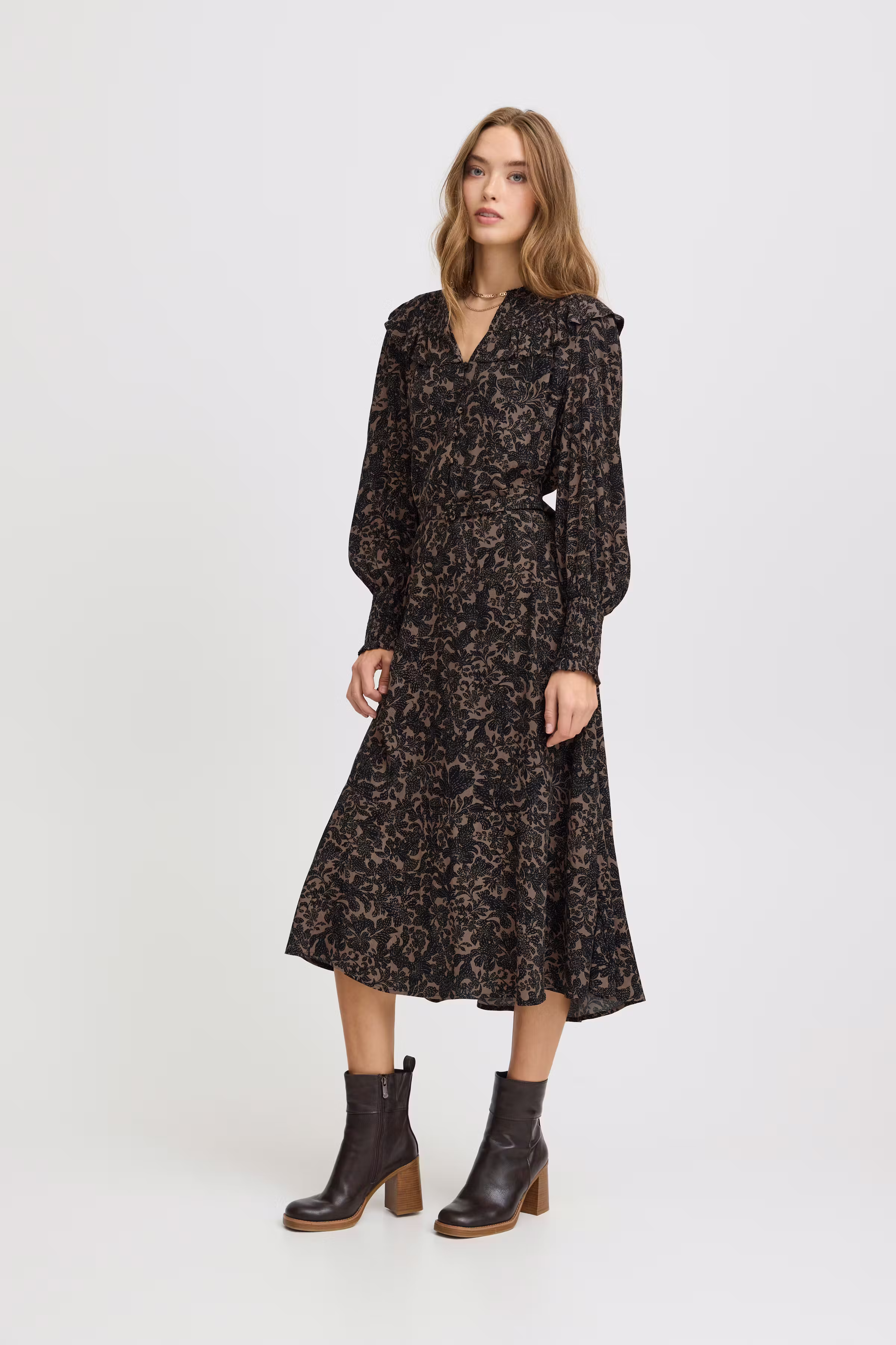 IRFINA Kjole LOOKBOOK FRONT 20121755-203601