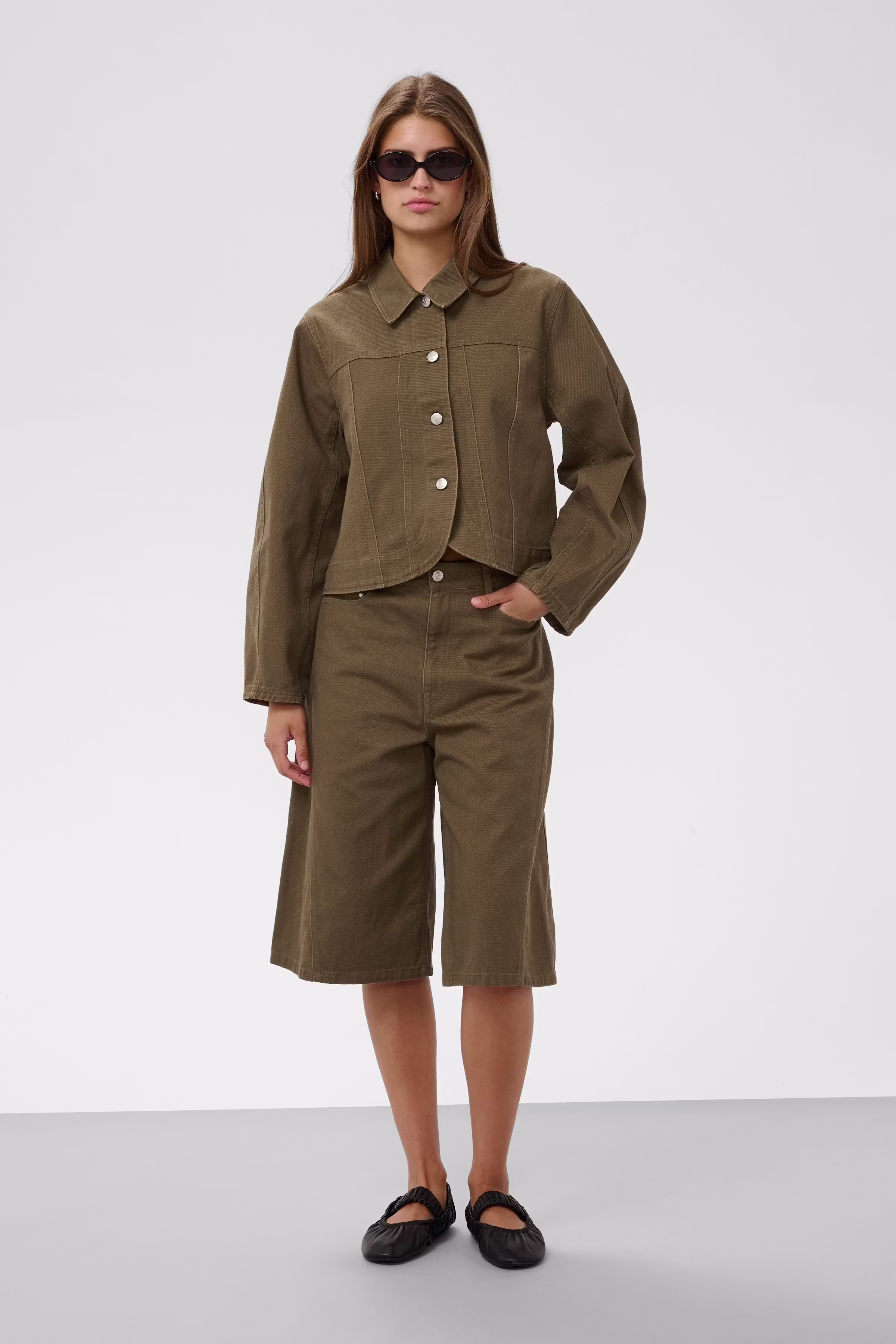SLSanaga Shorts LOOKBOOK FRONT 30409362-190618