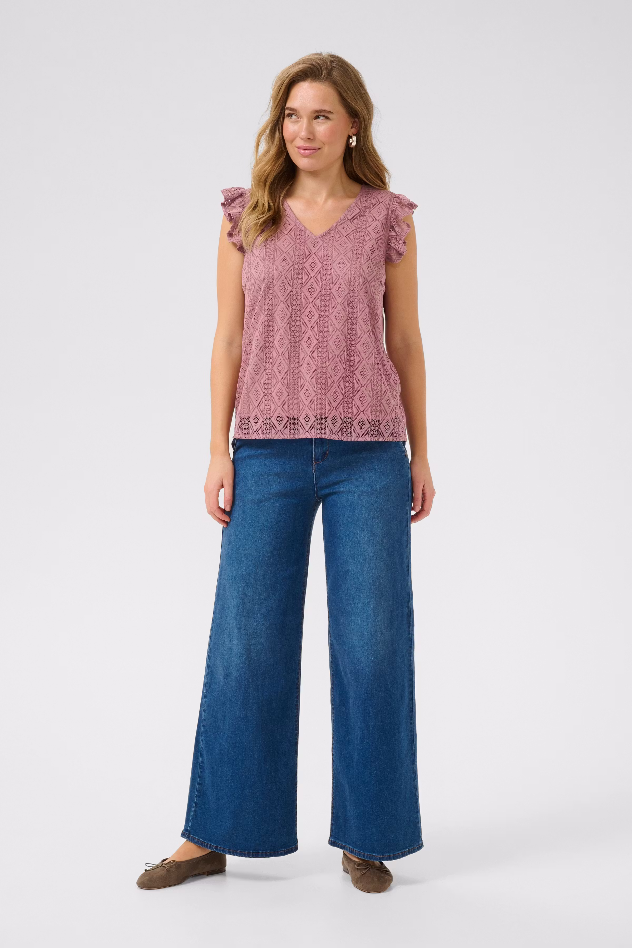 CRDanika Top LOOKBOOK FRONT 10614206-171512