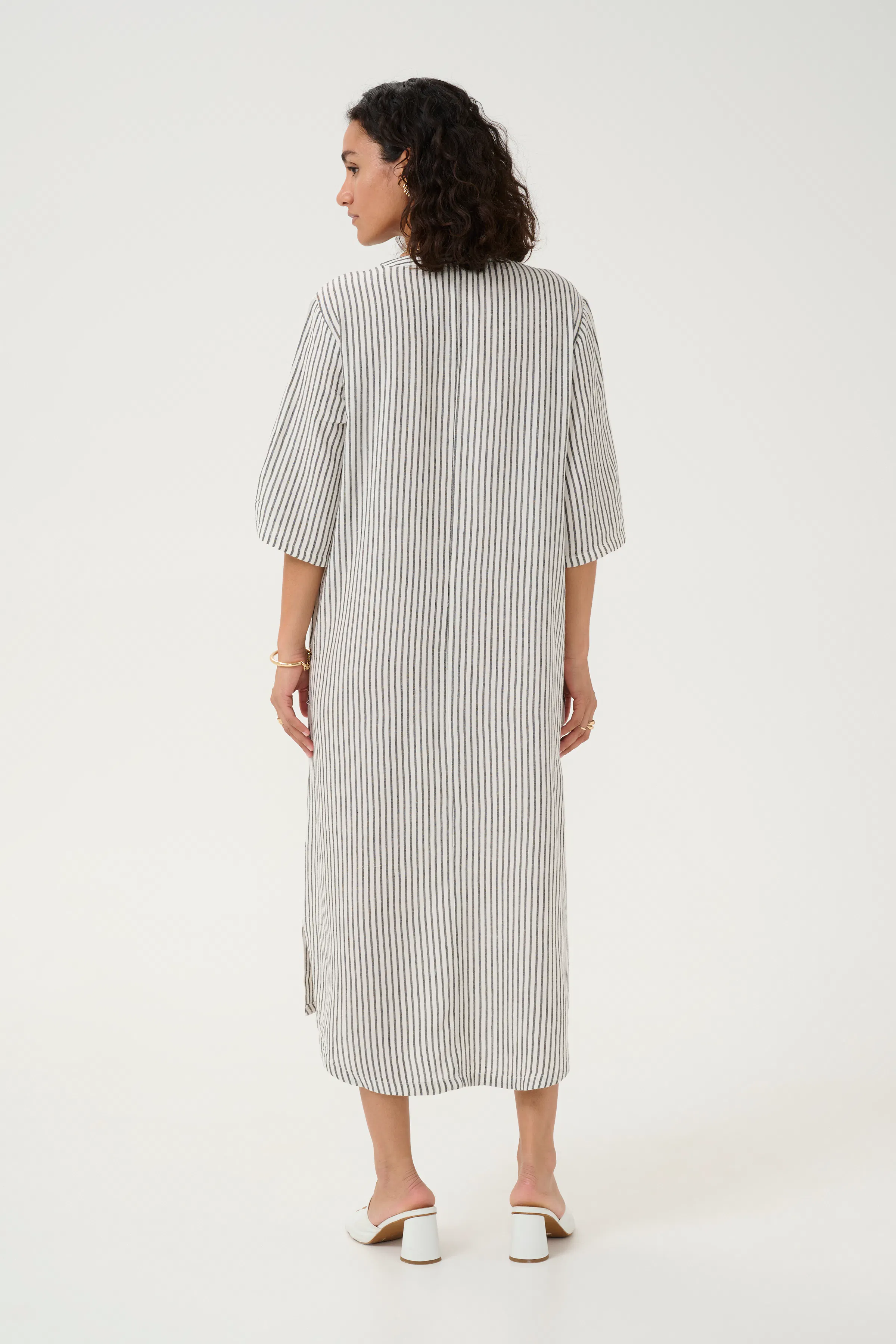 KAmilia Lin kjole LOOKBOOK BACK 10508312-105465
