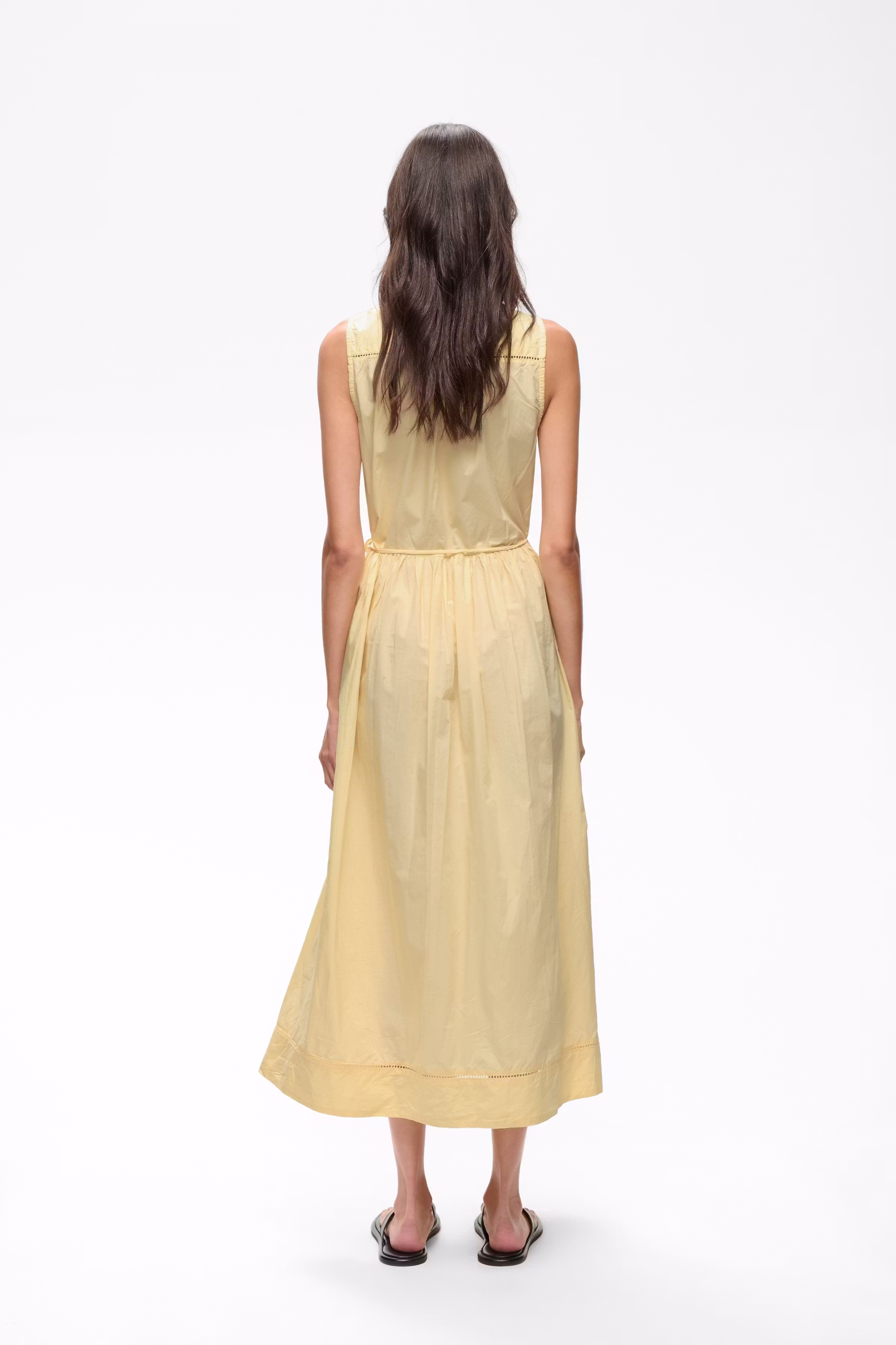 DaffodilIW Dress LOOKBOOK BACK 30111263-110619