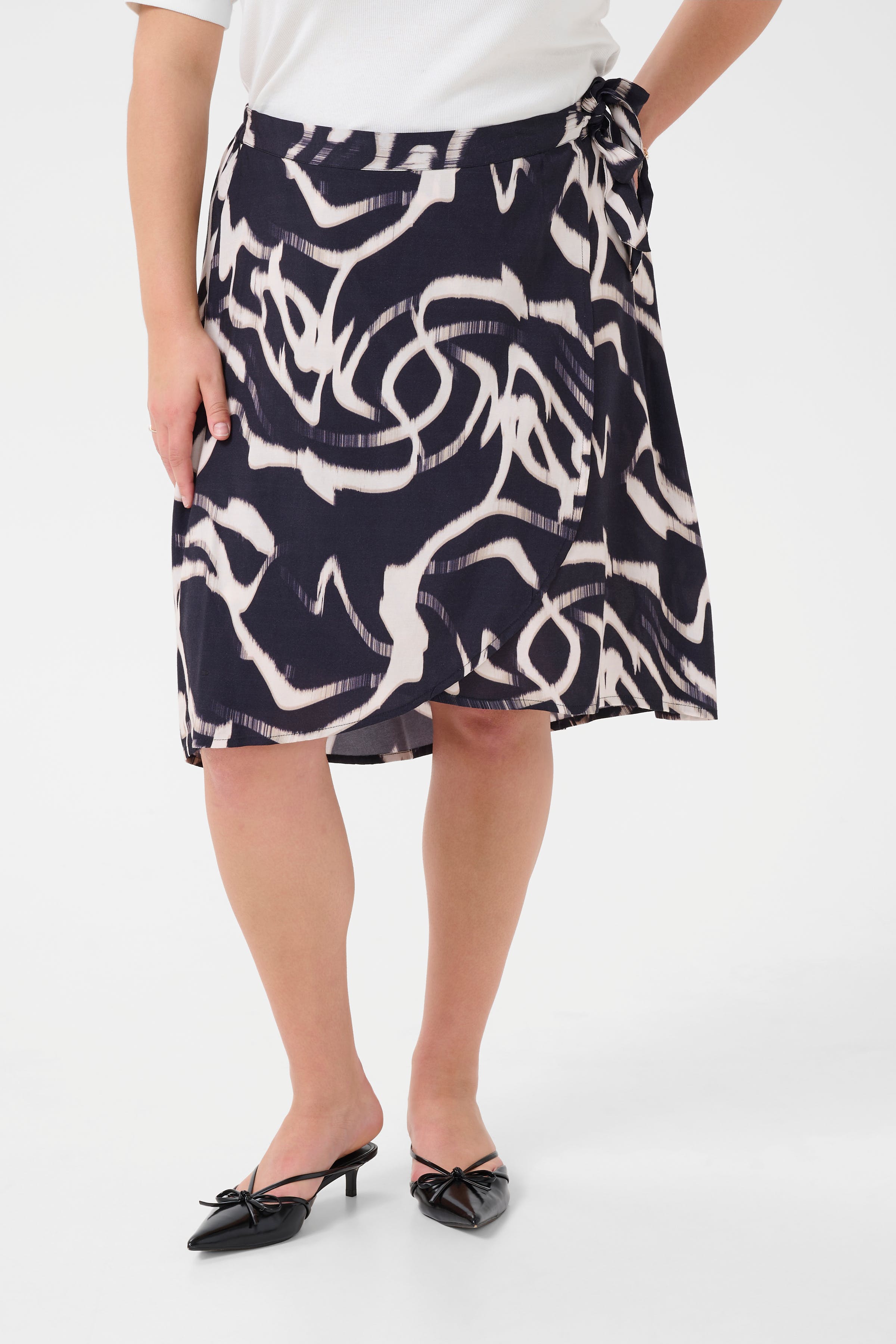 KCmaren Skirt LOOKBOOK FRONT 10583405-107701