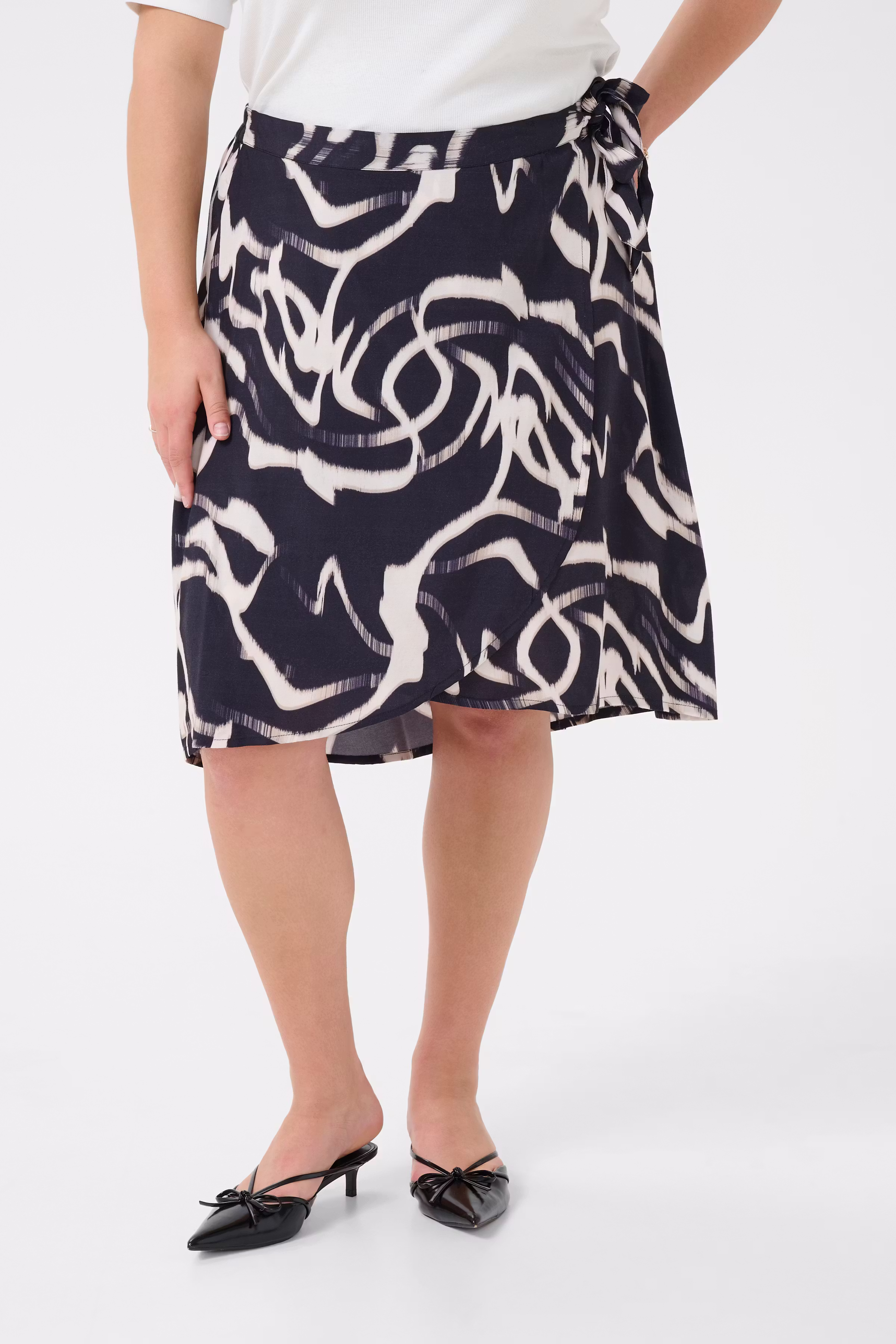 KCmaren Skirt LOOKBOOK FRONT 10583405-107701