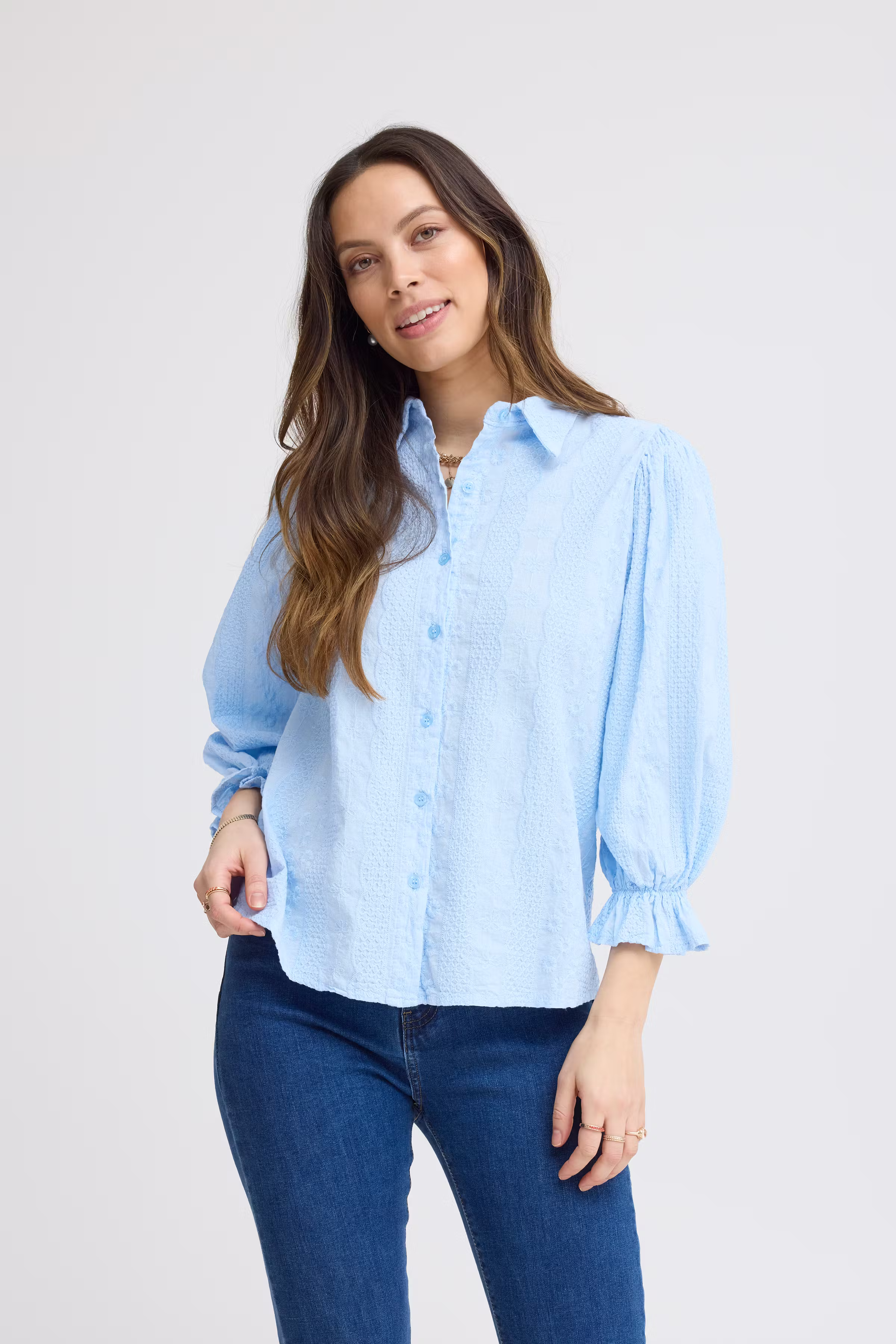 SBANKA Bluse LOOKBOOK FRONT 22100938-153915