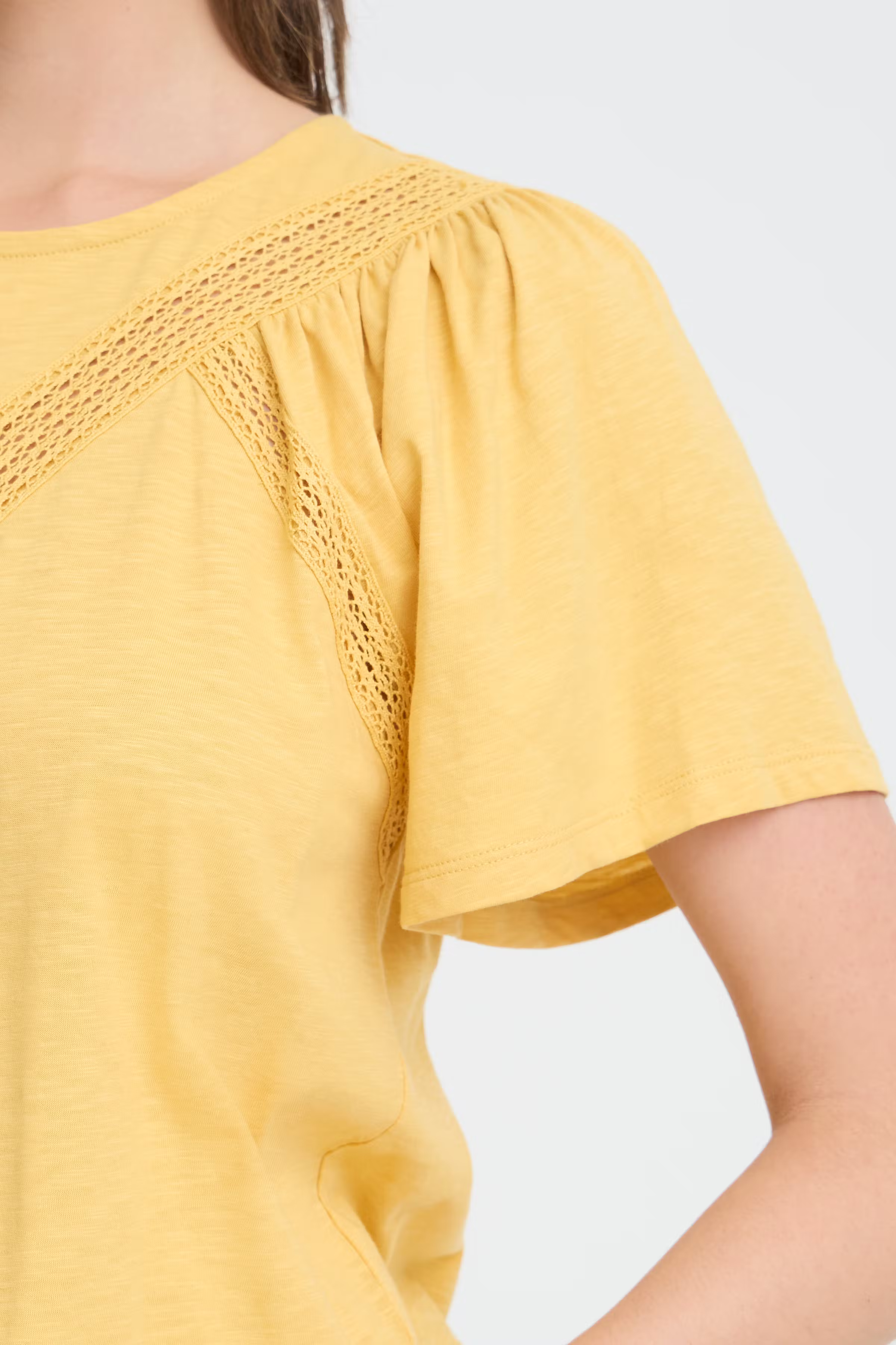 PZBIANCA T-shirt LOOKBOOK DETAIL 50210412-141036