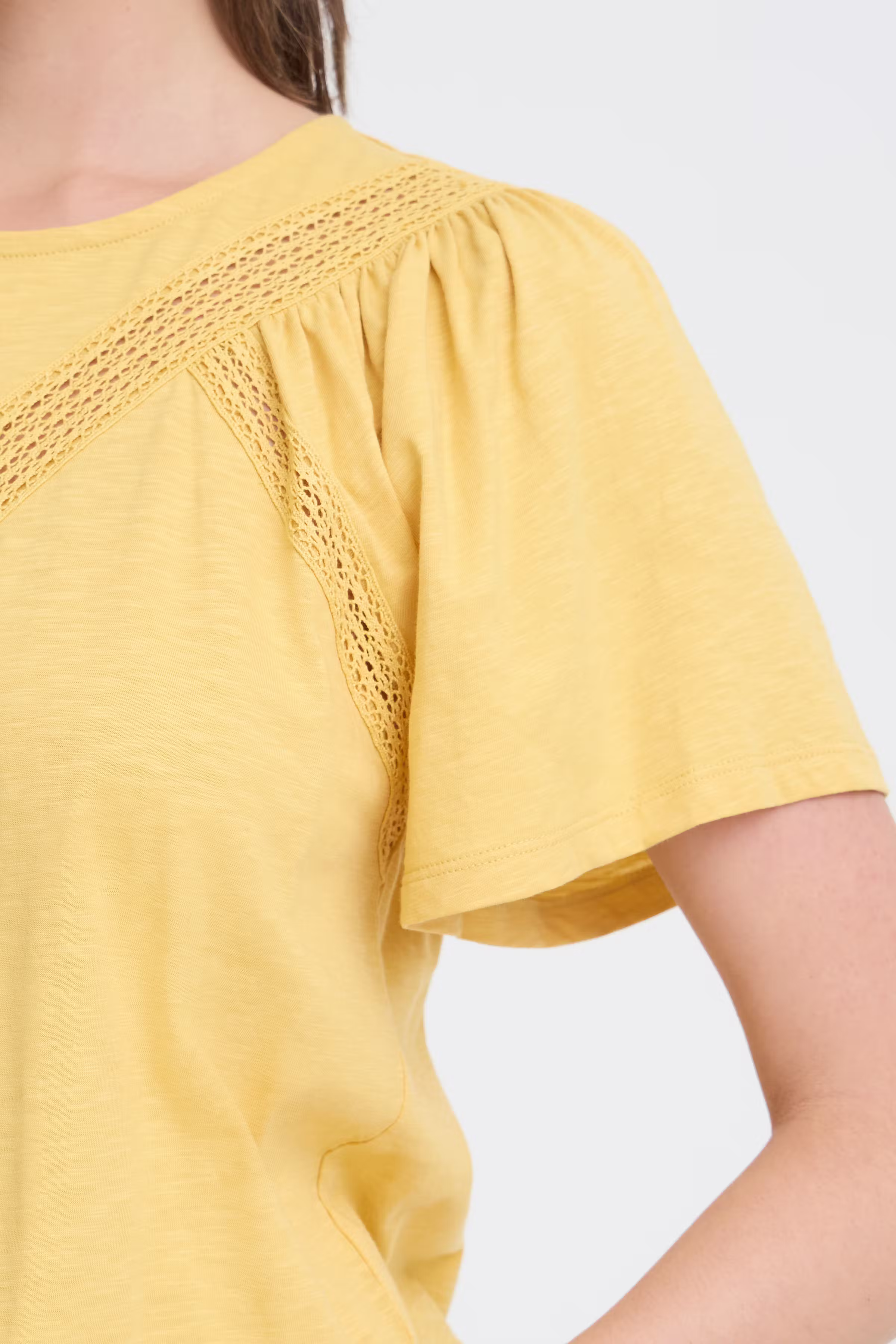 PZBIANCA T-shirt LOOKBOOK DETAIL 50210412-141036