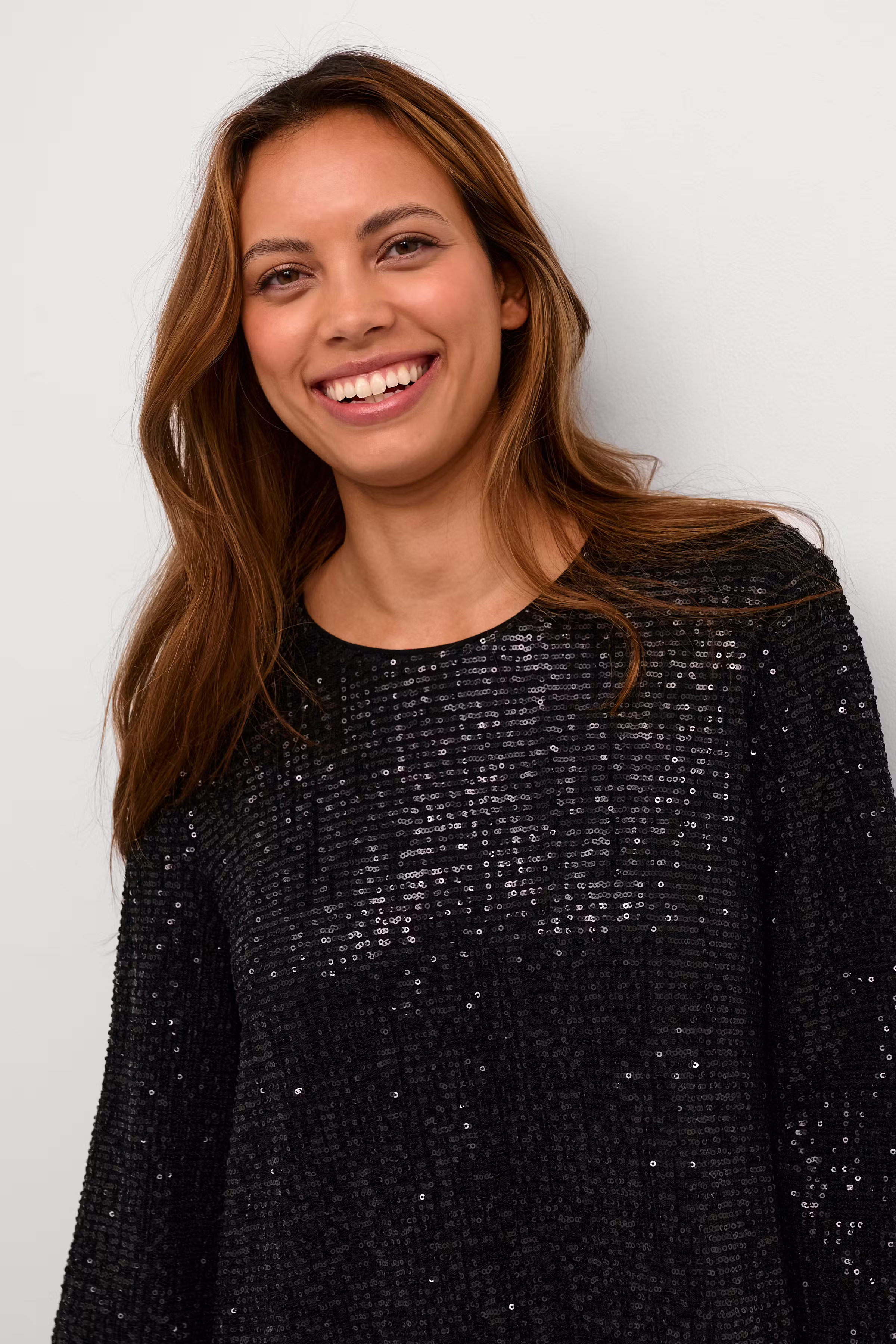 CUalbine Dress with sequins LOOKBOOK DETAIL 50110125-500012