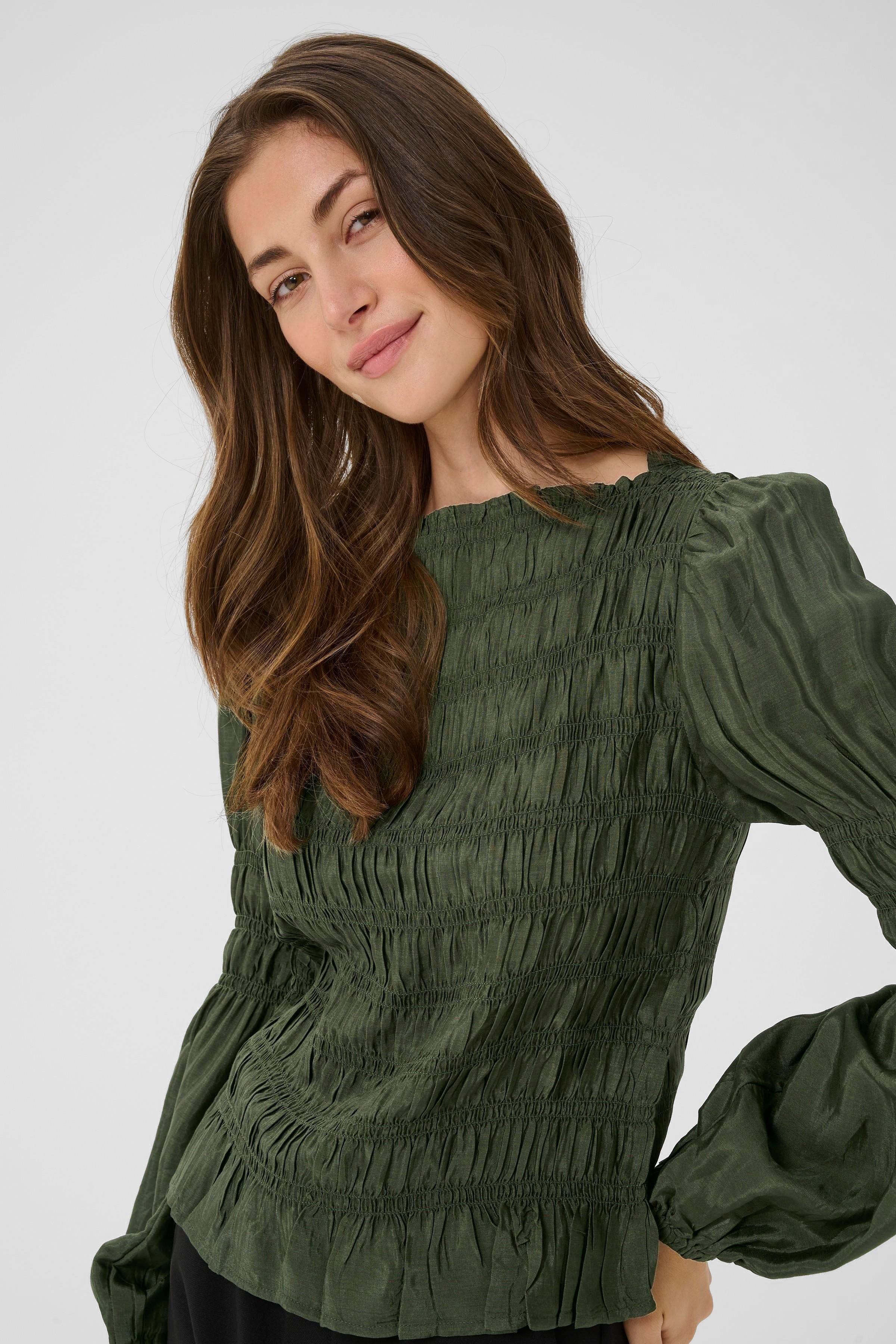 CRHenva Blouse LOOKBOOK DETAIL 10607869-190419