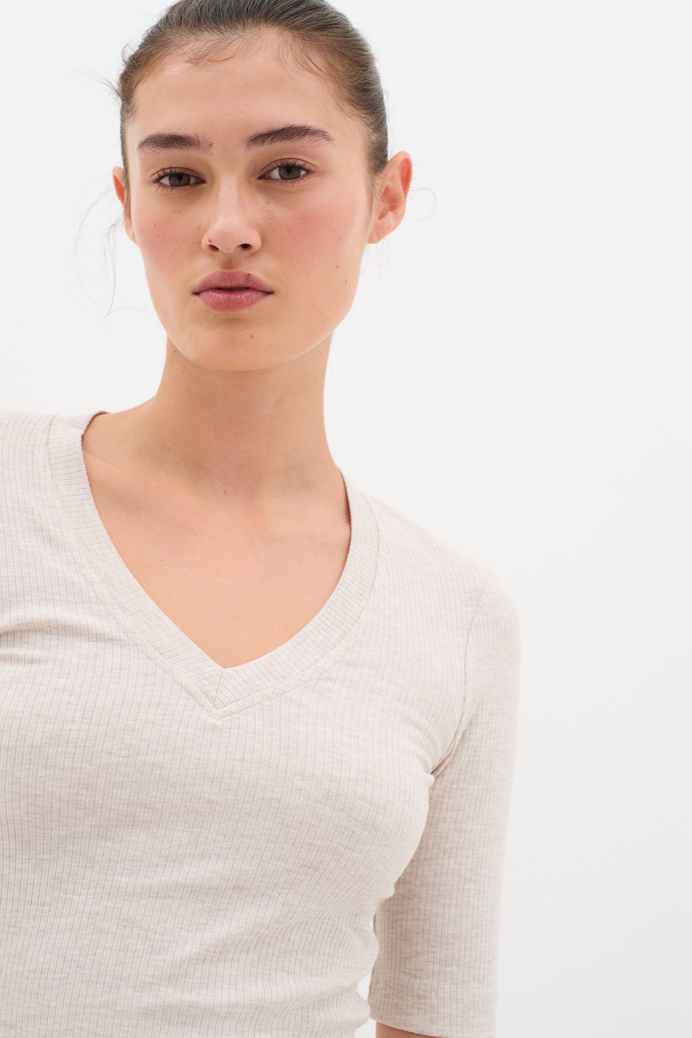 DagnaIW Melange V T-shirt LOOKBOOK DETAIL 30106865-300597