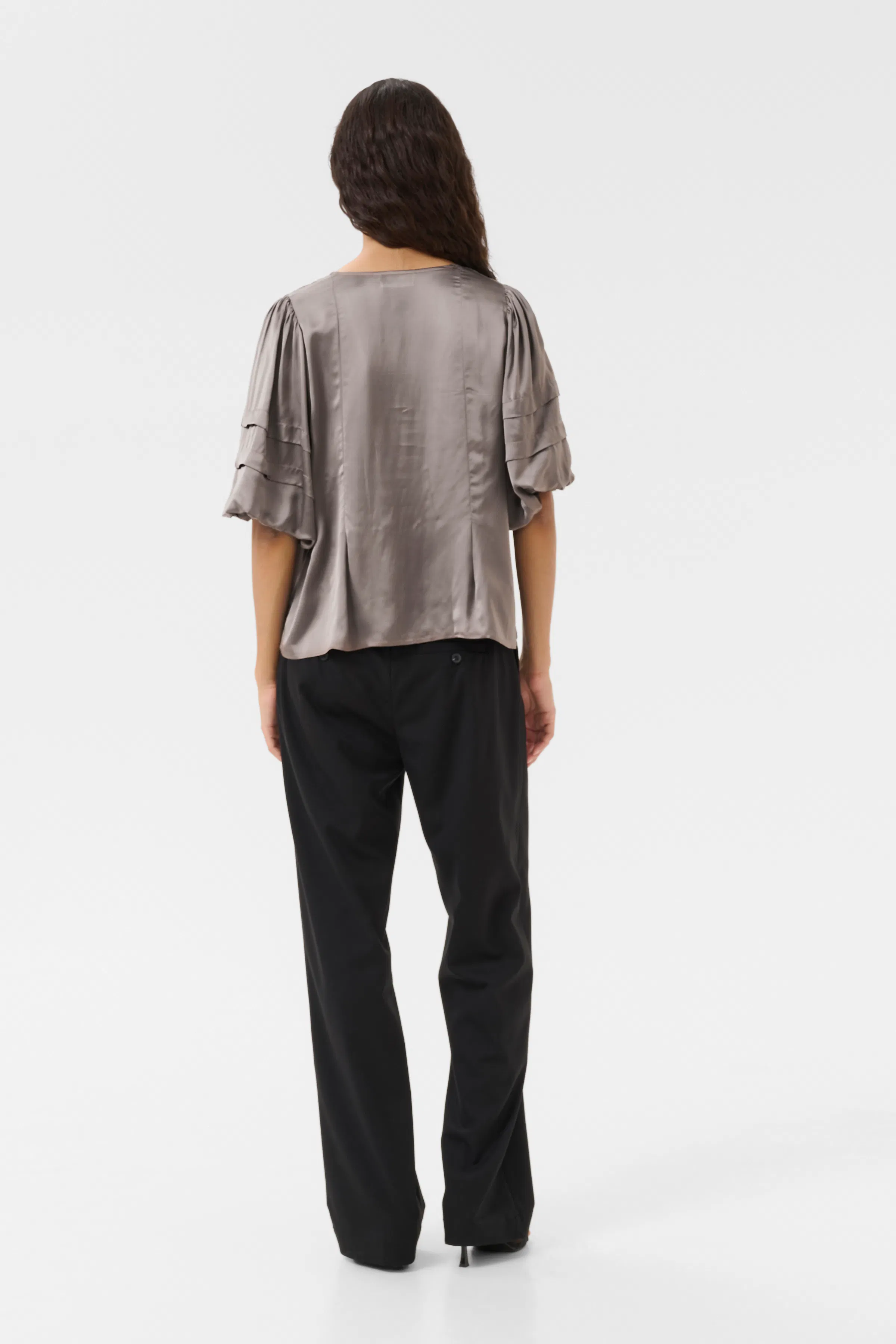 KBAmelia Blouse LOOKBOOK BACK 10105557-181304